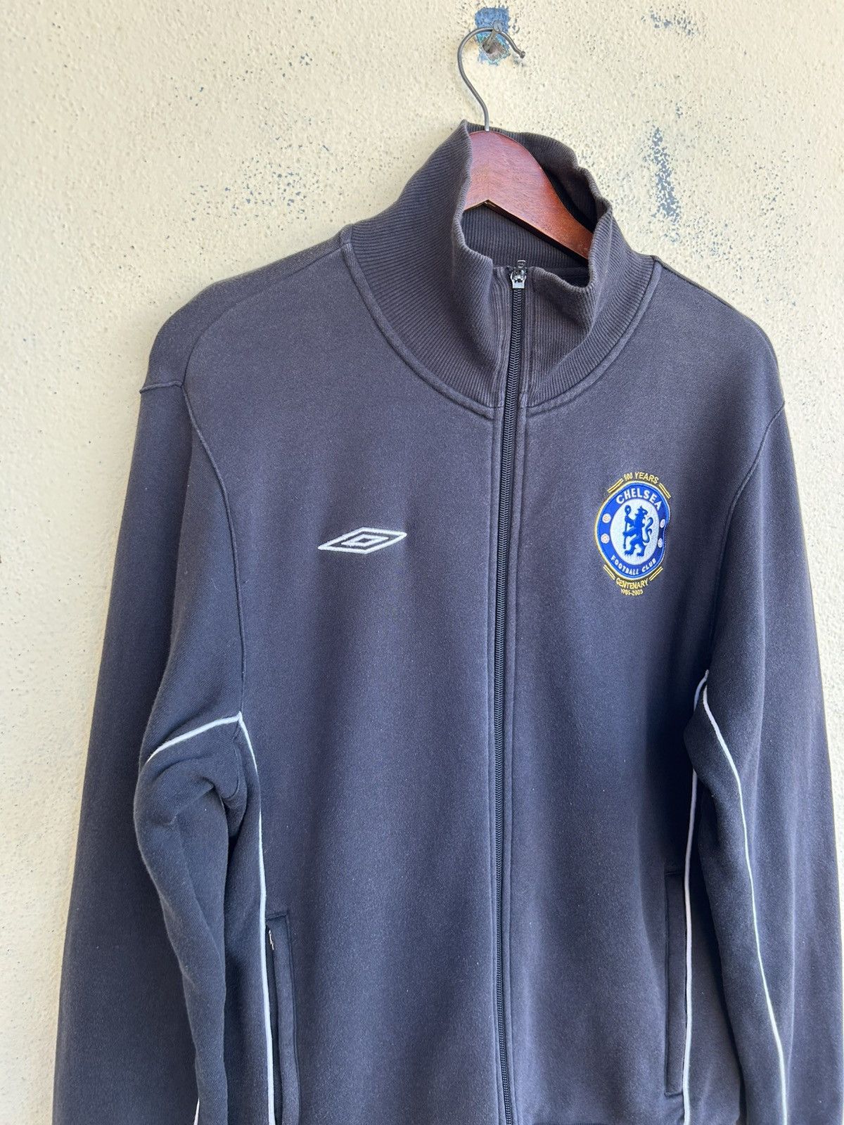 Chelsea Soccer × Umbro × Vintage Chelsea FC 100 Years Centenary Sunfaded Sweatshirt Size US S / EU 44-46 / 1 - 6 Thumbnail