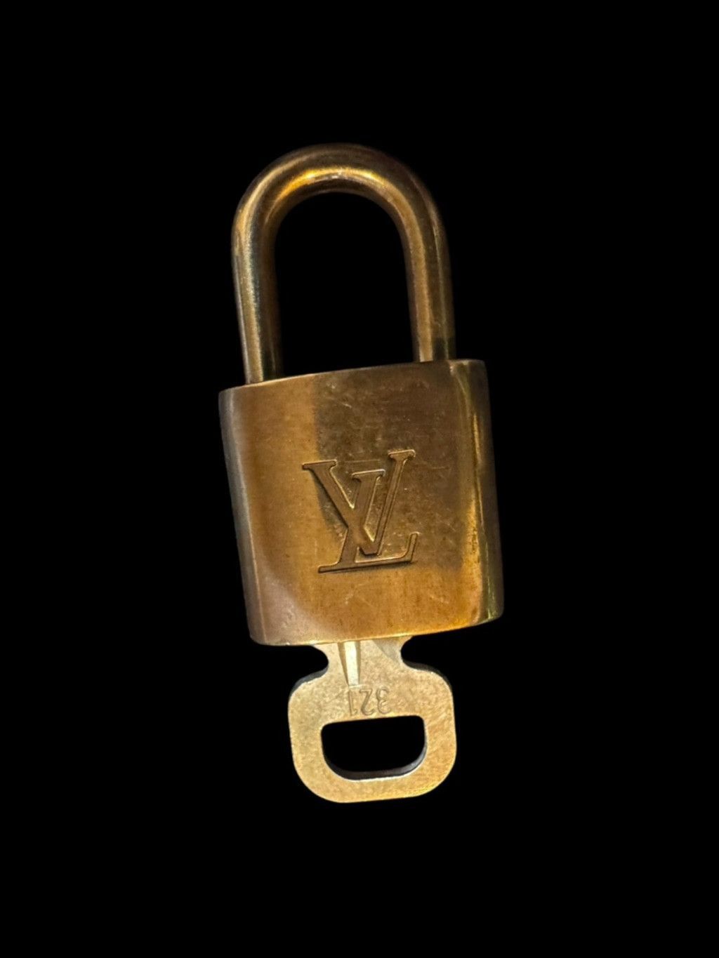 Louis Vuitton Louis Vuitton Brass Padlock Key #321 & COA Size ONE SIZE - 1 Thumbnail