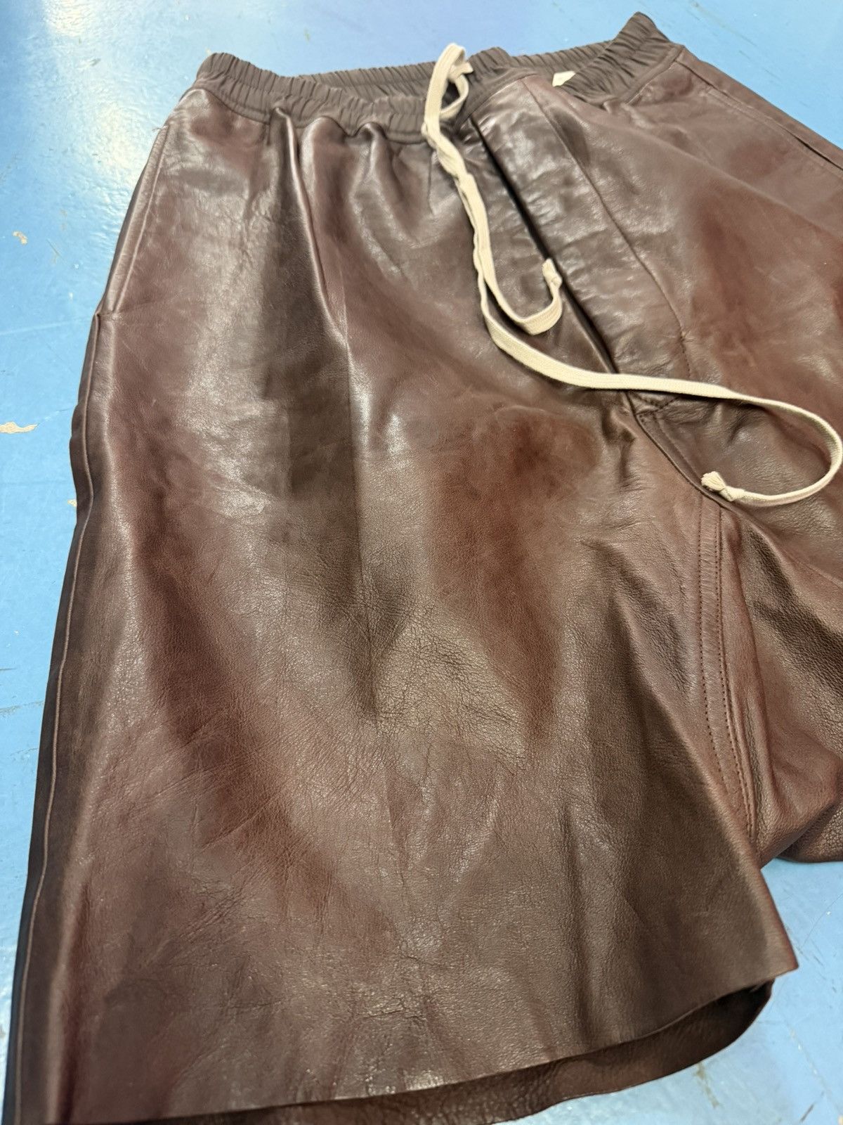 Rick Owens FW23 RICK OWENS BROWN LEATHER SHORTS Size US 36 / EU 52 - 3 Thumbnail