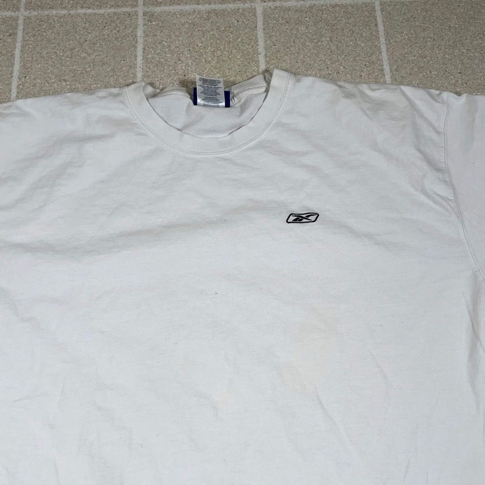 Reebok VINTAGE Reebok T-Shirt White 2XL Logo Sewn Essential Tshirt Men Size US XXL / EU 58 / 5 - 2 Thumbnail
