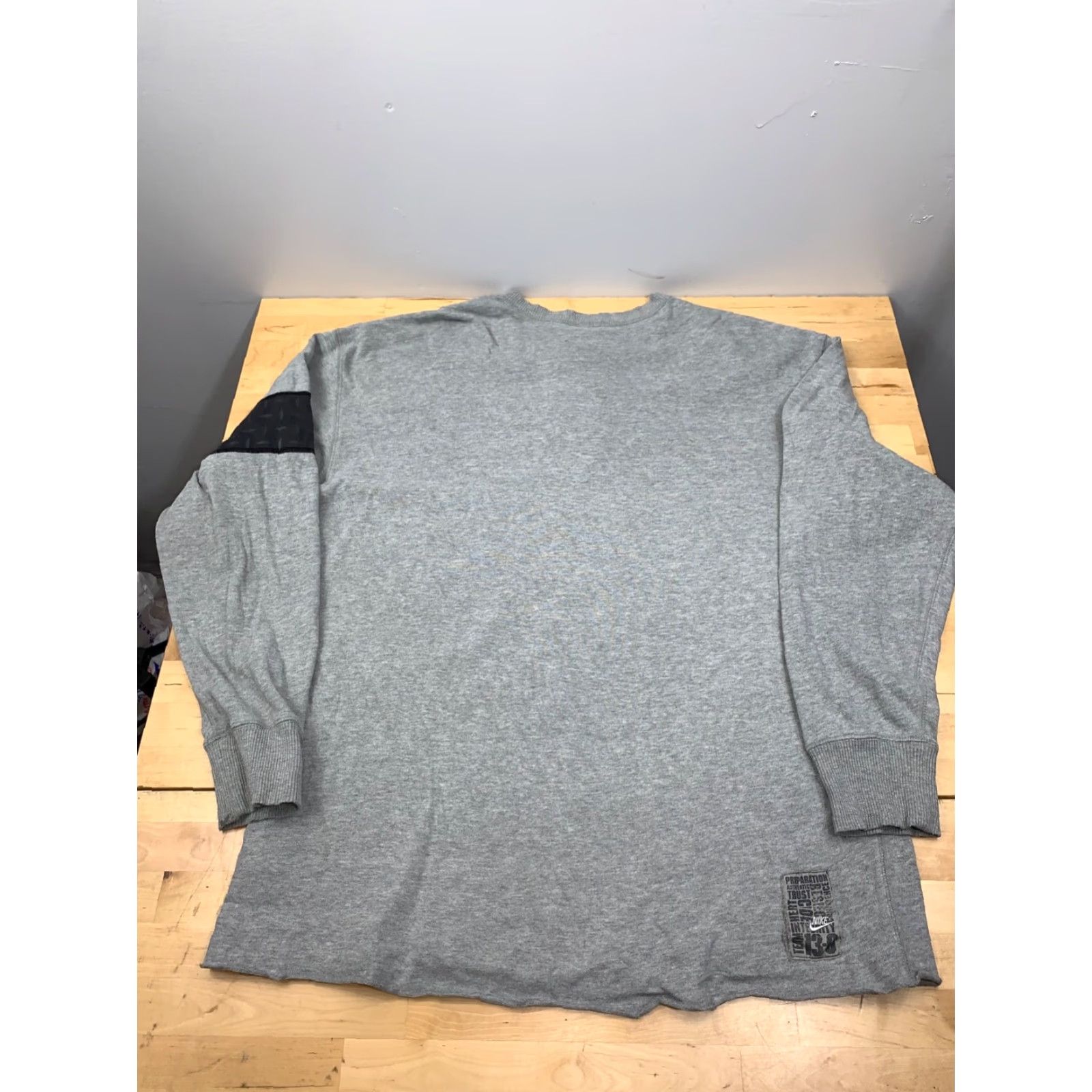 Nike Nike Mens Sweatshirt Pullover Henley Crew Neck Gray L Casual 90s Sports Shirt Men Size US L / EU 52-54 / 3 - 2 Thumbnail