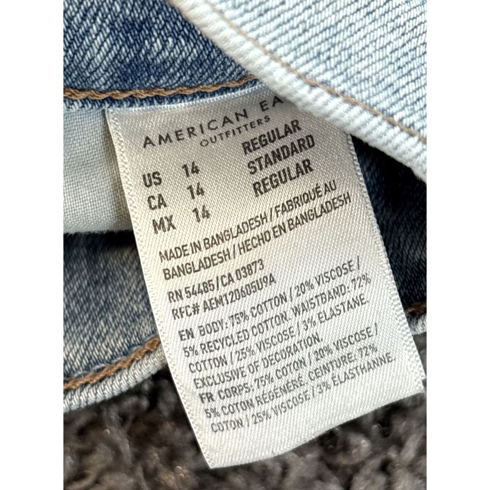 American Eagle Outfitters VINTAGE American Eagle Outfitters Jeans 14 Blue Super High Rise Baggy Wide-Leg Distressed Jeans Women 90s Y2K Curvy Model Size 36" / US 14 / IT 50 - 6 Thumbnail