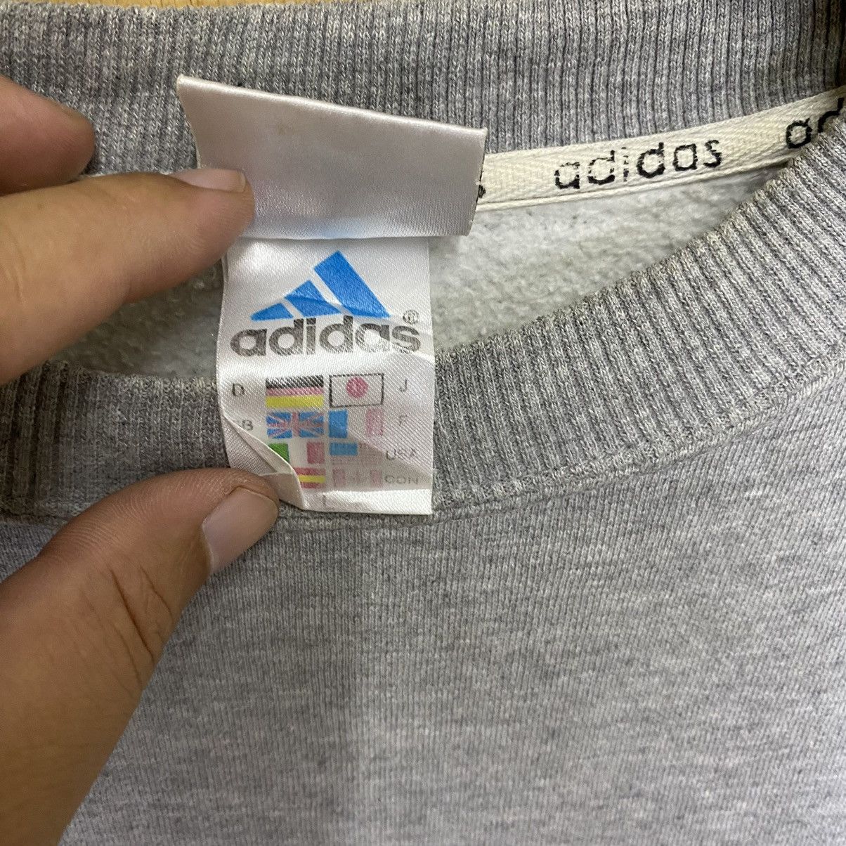 Adidas Vintage 90s Adidas Small Logo Crewneck Sweatshirt Size US M / EU 48-50 / 2 - 9 Thumbnail