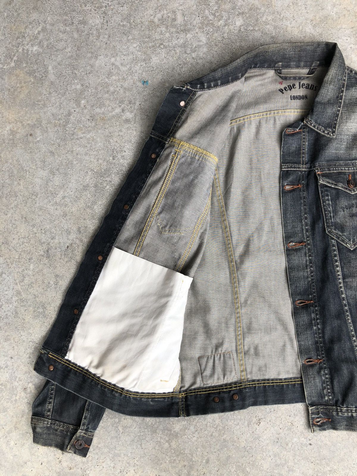 Pepe Jeans Vintage Pepe Jeans Denim Jacket Distressed Jeans Size US L / EU 52-54 / 3 - 6 Thumbnail