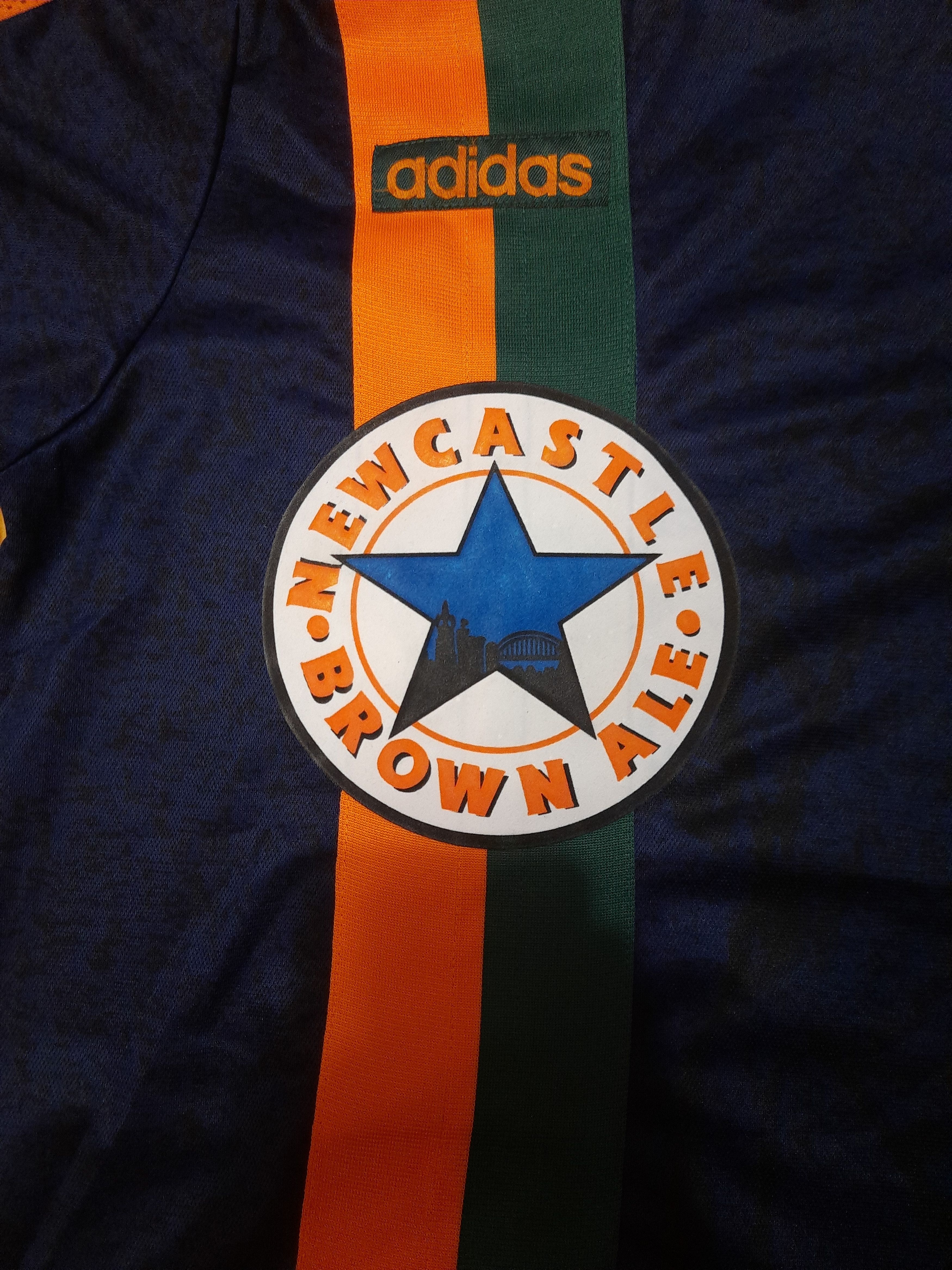 Other Newcastle Retro Vintage Y2k Soccer Shirt Size US L / EU 52-54 / 3 - 2 Thumbnail