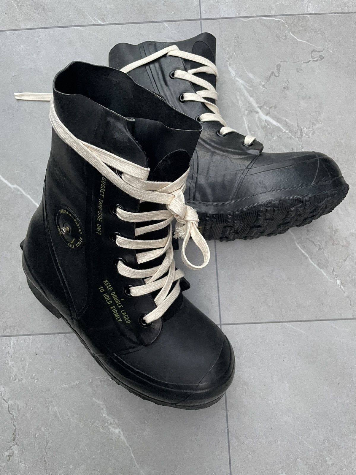 Vintage 1970s Vintage Bata Rubber Bunny / Mickey Boots Size US 8.5 / EU 41-42 - 6 Thumbnail