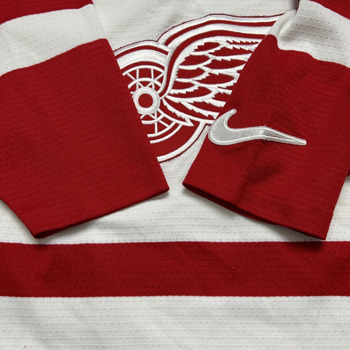 NHL × Nike × Red Wing Vintage Nike 90s Detroit Red Wings NHL hockey jersey Size US XXS / EU 40 - 5 Thumbnail