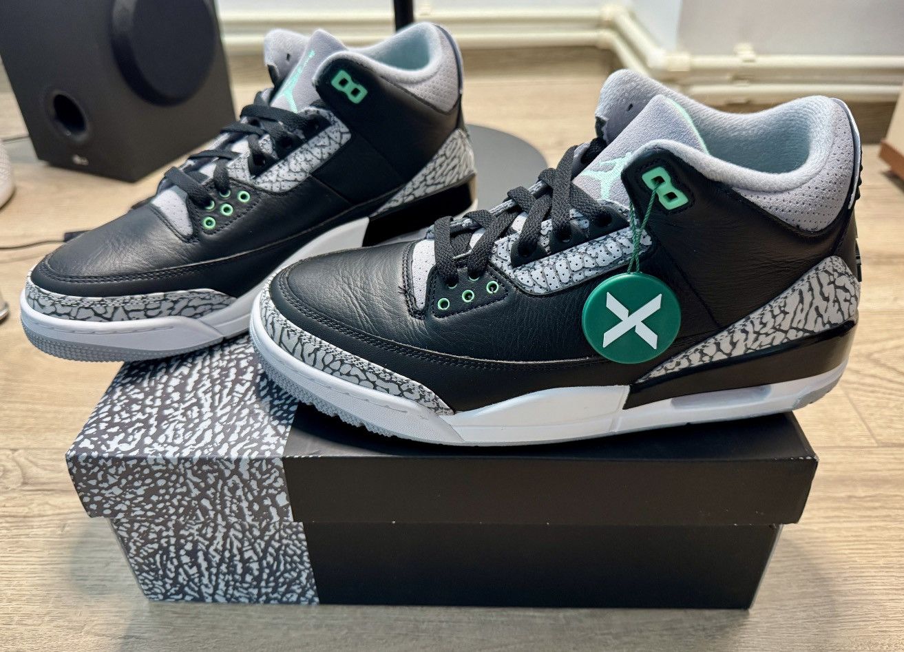 Jordan Brand Air Jordan 3 Retro Green Glow Size US 9.5 / EU 42-43 - 1 Thumbnail