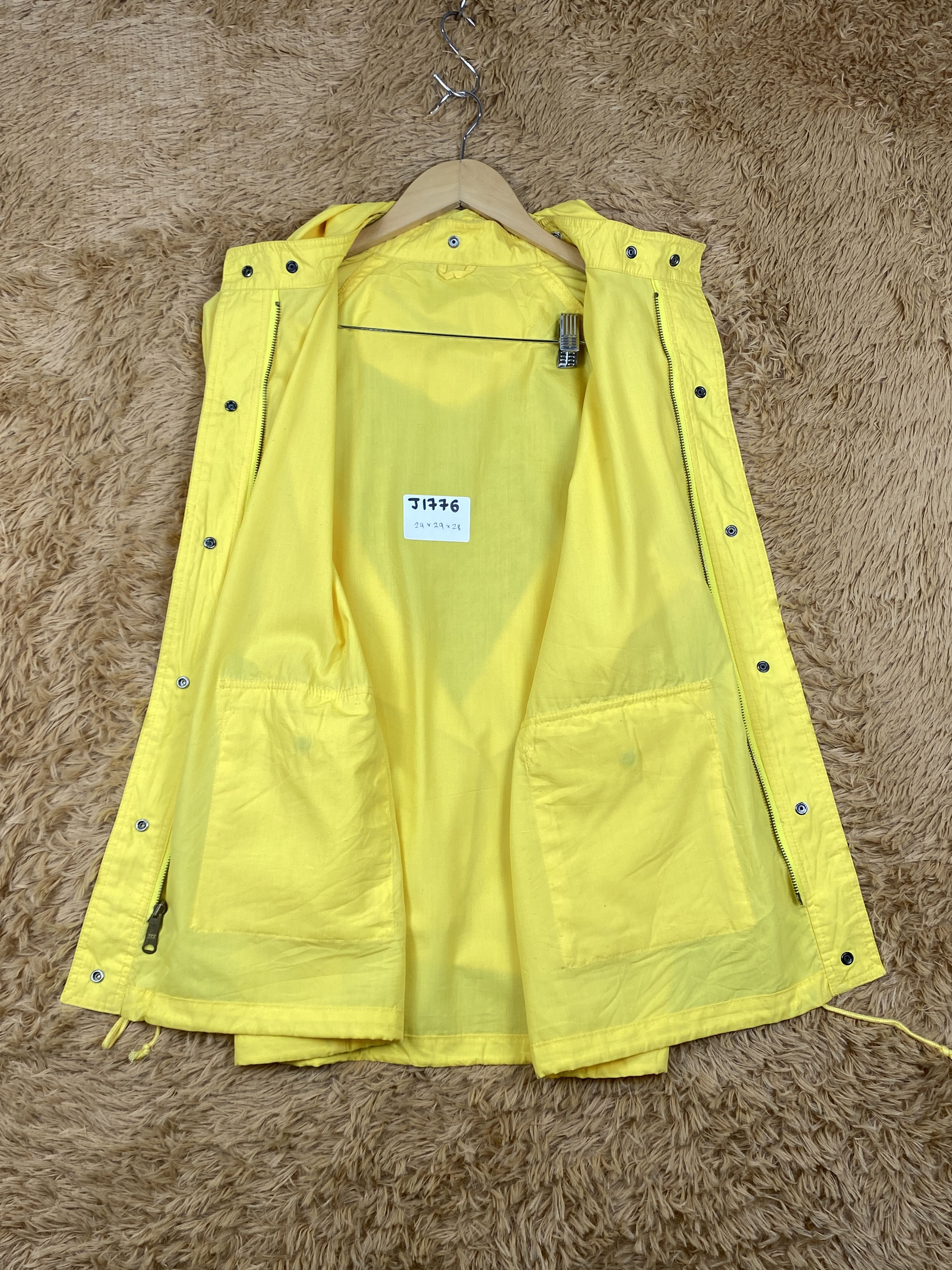 Japanese Brand Vintage Japanese Brand Hoodie Raincoats Jacket J1776 Size US M / EU 48-50 / 2 - 6 Thumbnail