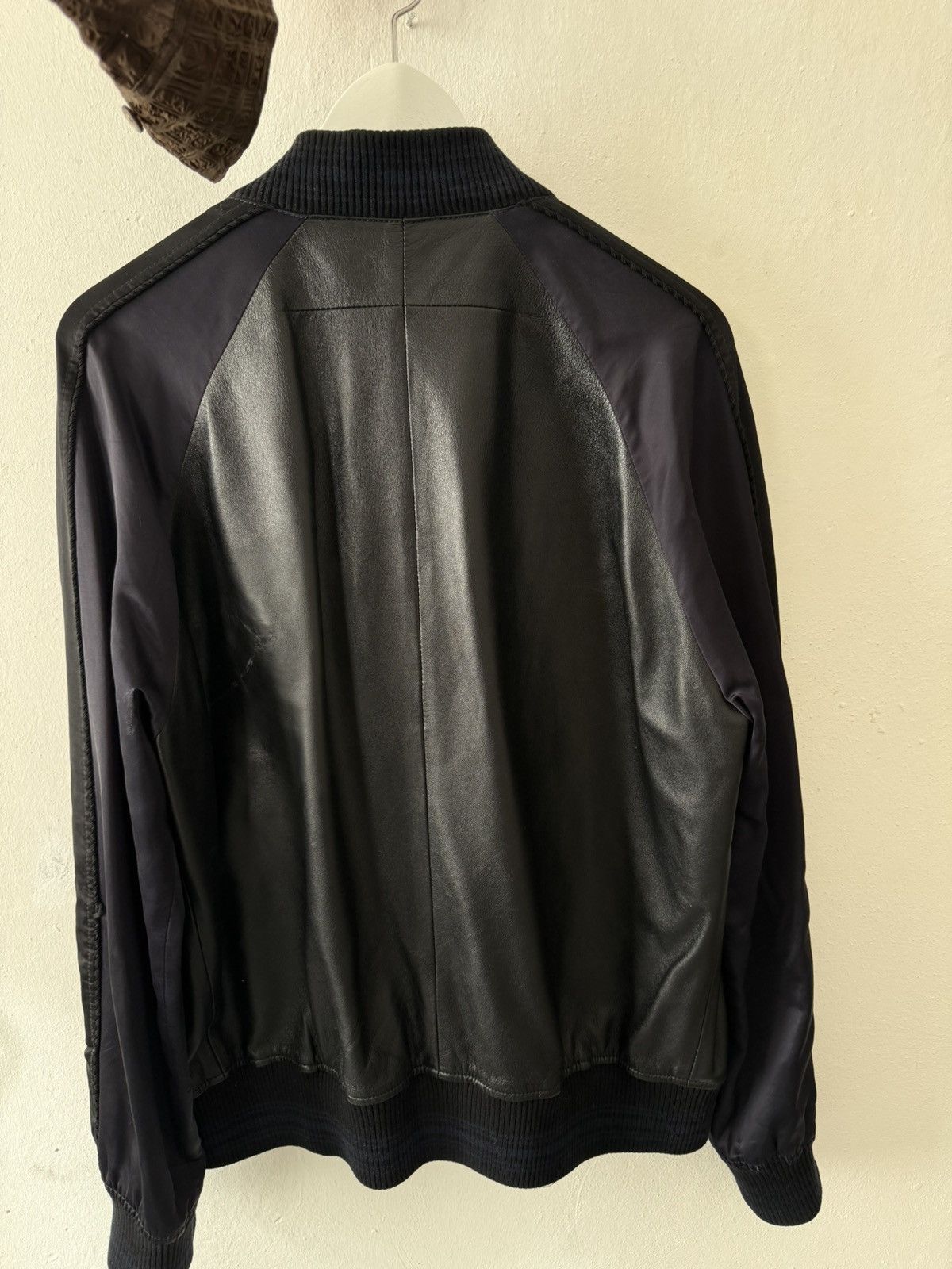 Givenchy Givenchy lambskin jacket blouson bomber silk jacket Size US L / EU 52-54 / 3 - 3 Thumbnail