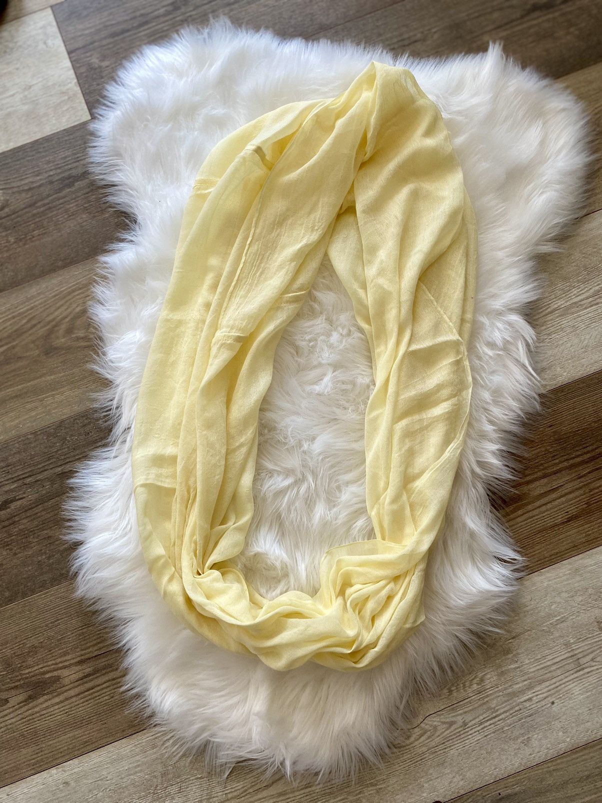 Vintage VINTAGE SOLID YELLOW COTTON PULLOVER SCARF Size ONE SIZE - 1 Thumbnail