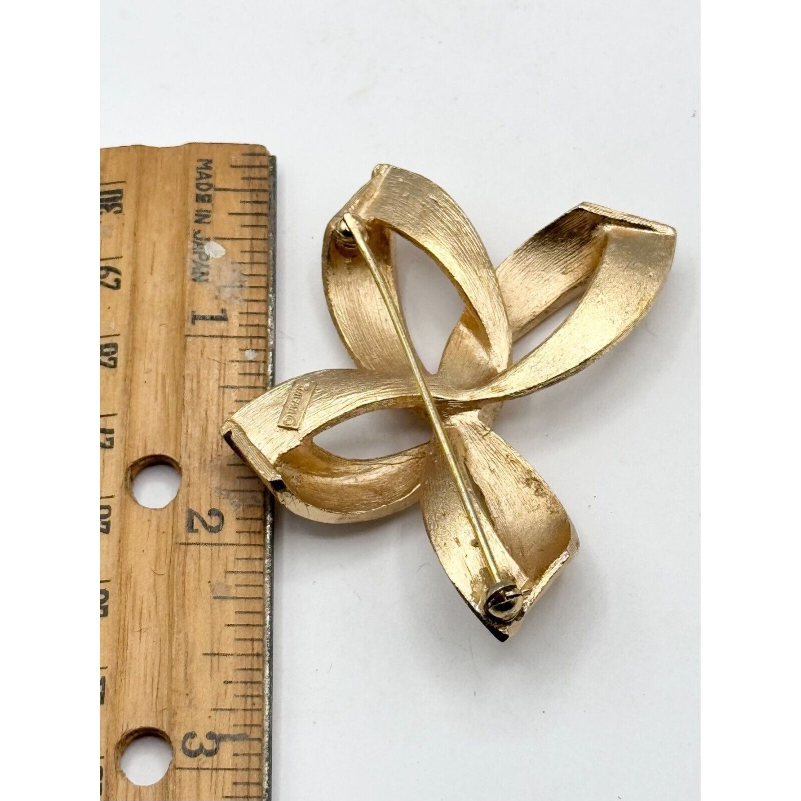 Vintage Vintage Crown Trifari Brushed Gold Brooch Pin Size ONE SIZE - 4 Thumbnail