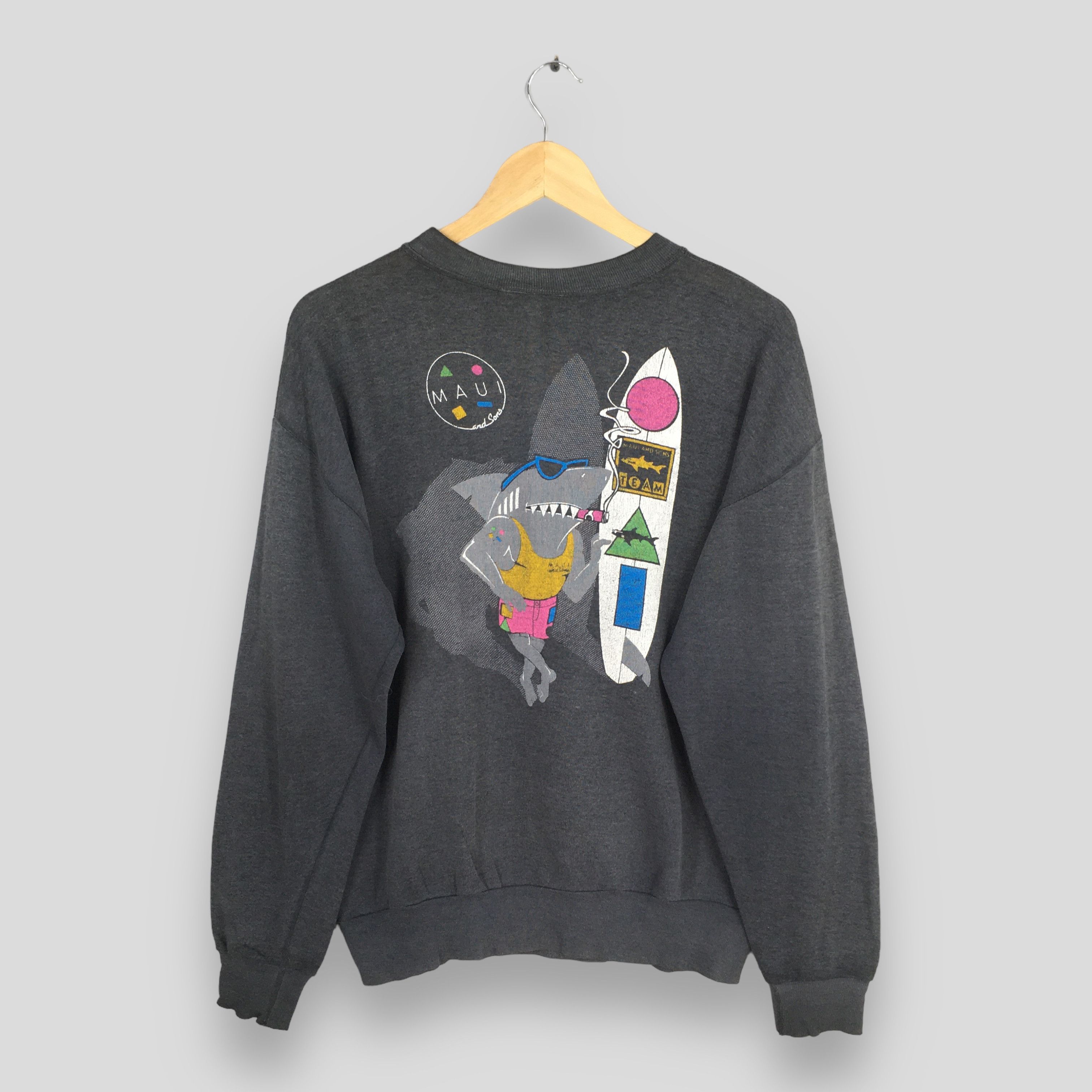 Maui and Sons × Vintage Vintage 90's Maui & Sons Sharks Surfing Sweatshirt Medium Size US M / EU 48-50 / 2 - 6 Thumbnail