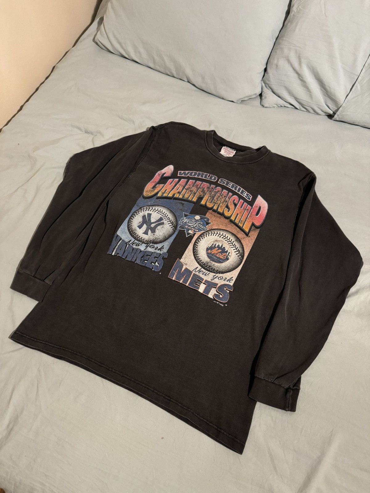 MLB × New York Yankees × Vintage Vintage 2000’s Subway Series Championship long sleeve Size US M / EU 48-50 / 2 - 1 Thumbnail
