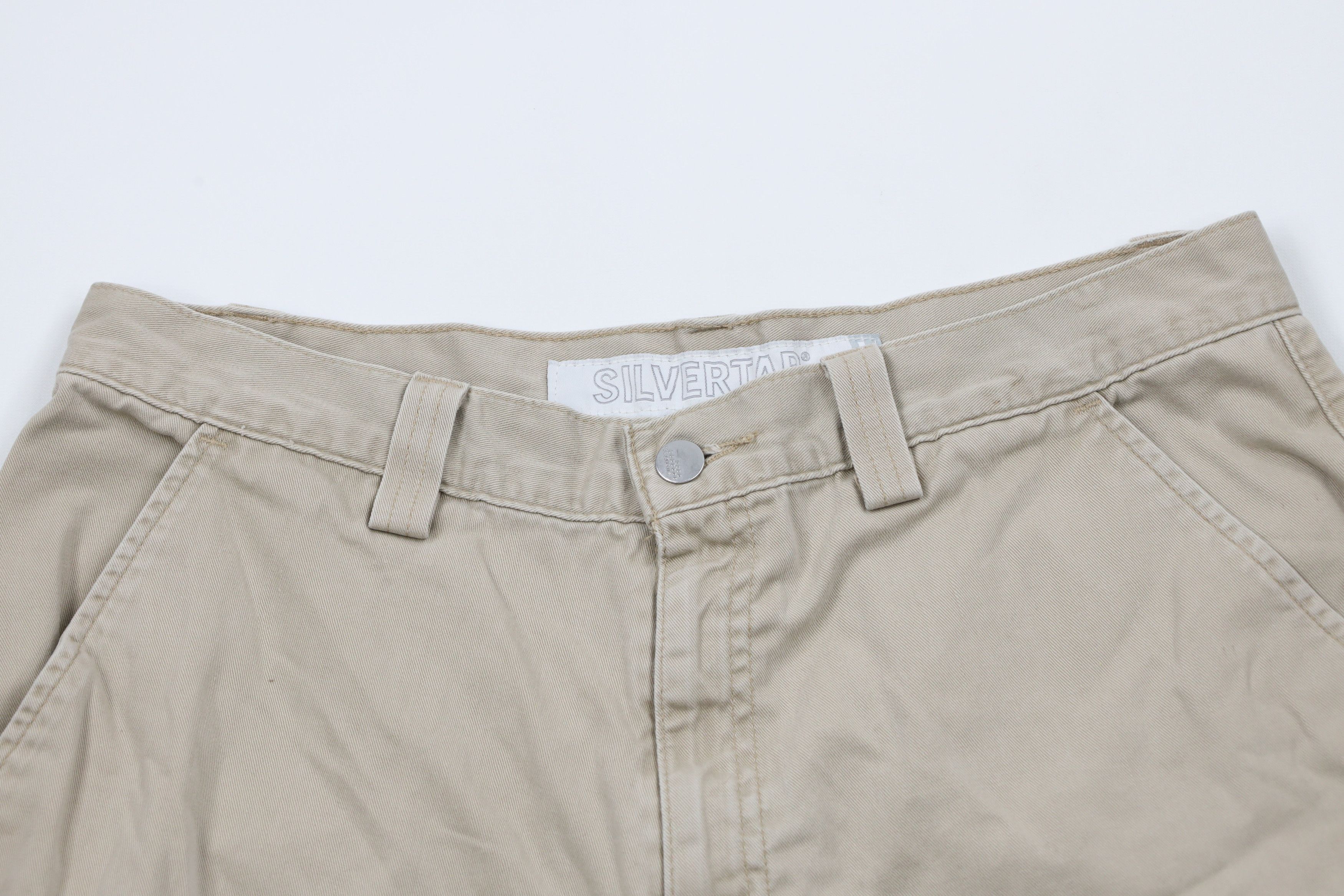 Levi's × Vintage Vintage 90s Levis Silvertab Loose Fit Cargo Shorts Beige Size US 33 - 2 Thumbnail