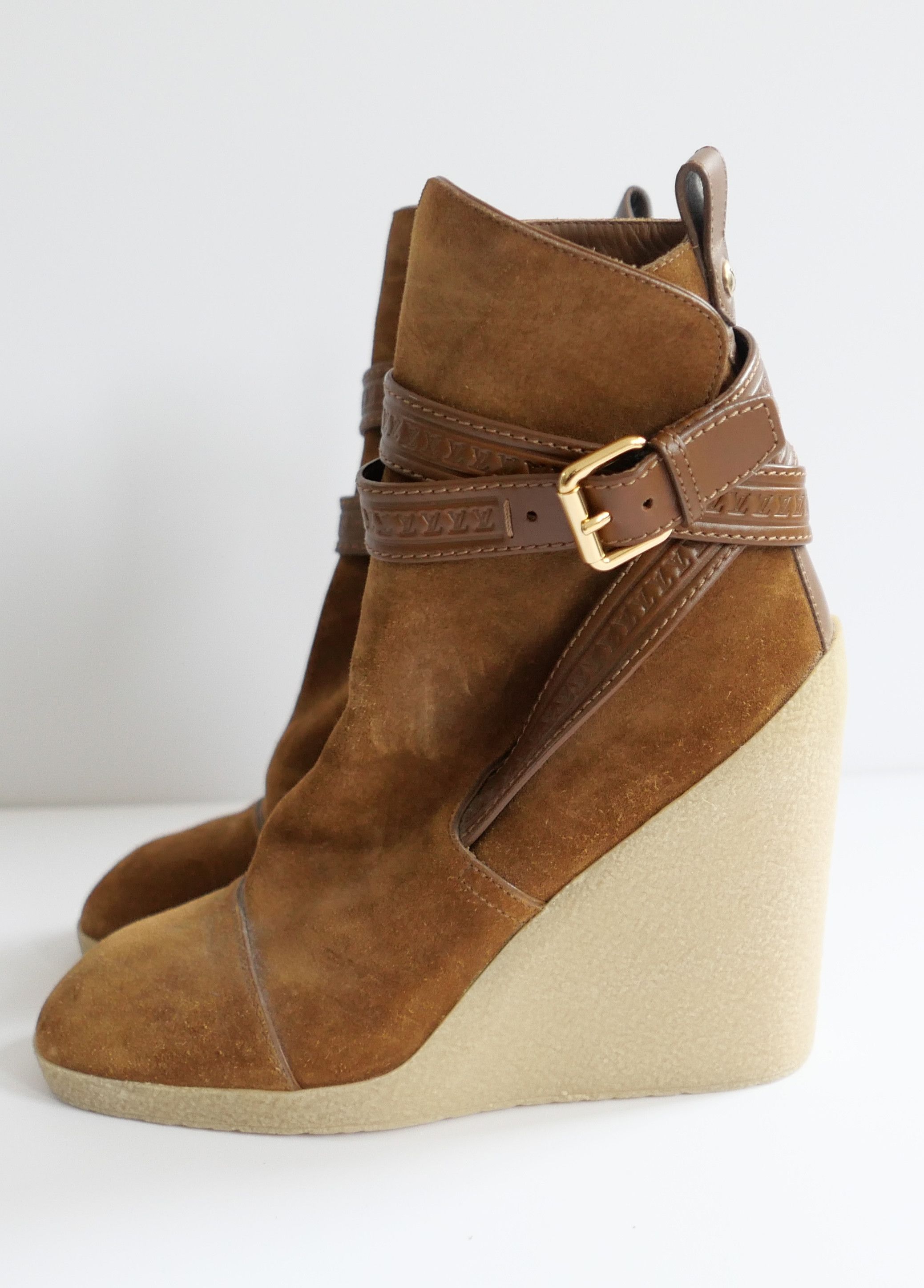 Louis Vuitton Louis Vuitton Belted Suede Ankle Boots Size US 5 / IT 35 - 1 Thumbnail