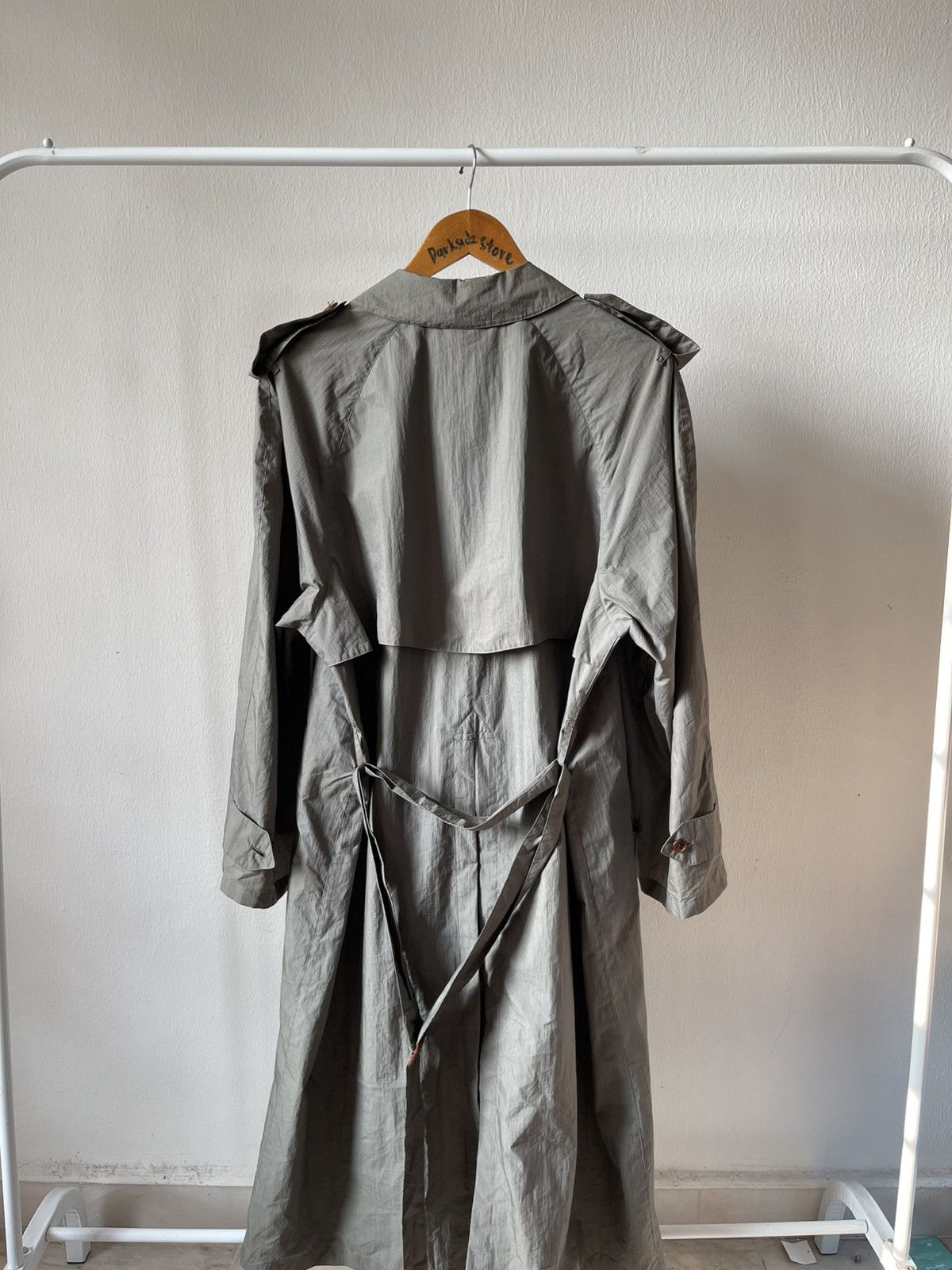 Burberry Vintage Burberry Nylon Long Coat b2 Size US L / EU 52-54 / 3 - 7 Thumbnail