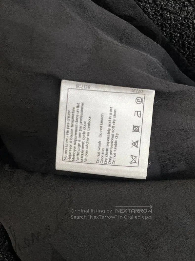 Chanel Chanel Black V-Neck Short Sleeve Top. Size US M / EU 48-50 / 2 - 7 Thumbnail