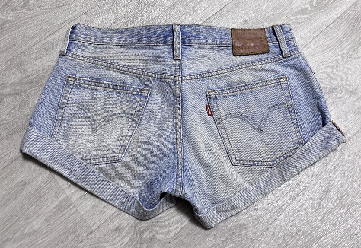 Levi's Vintage Clothing Women’s Levi’s Washed Distressed Reworked Shorts Denim Jeans Size 27" / US 4 / IT 40 - 22 Thumbnail
