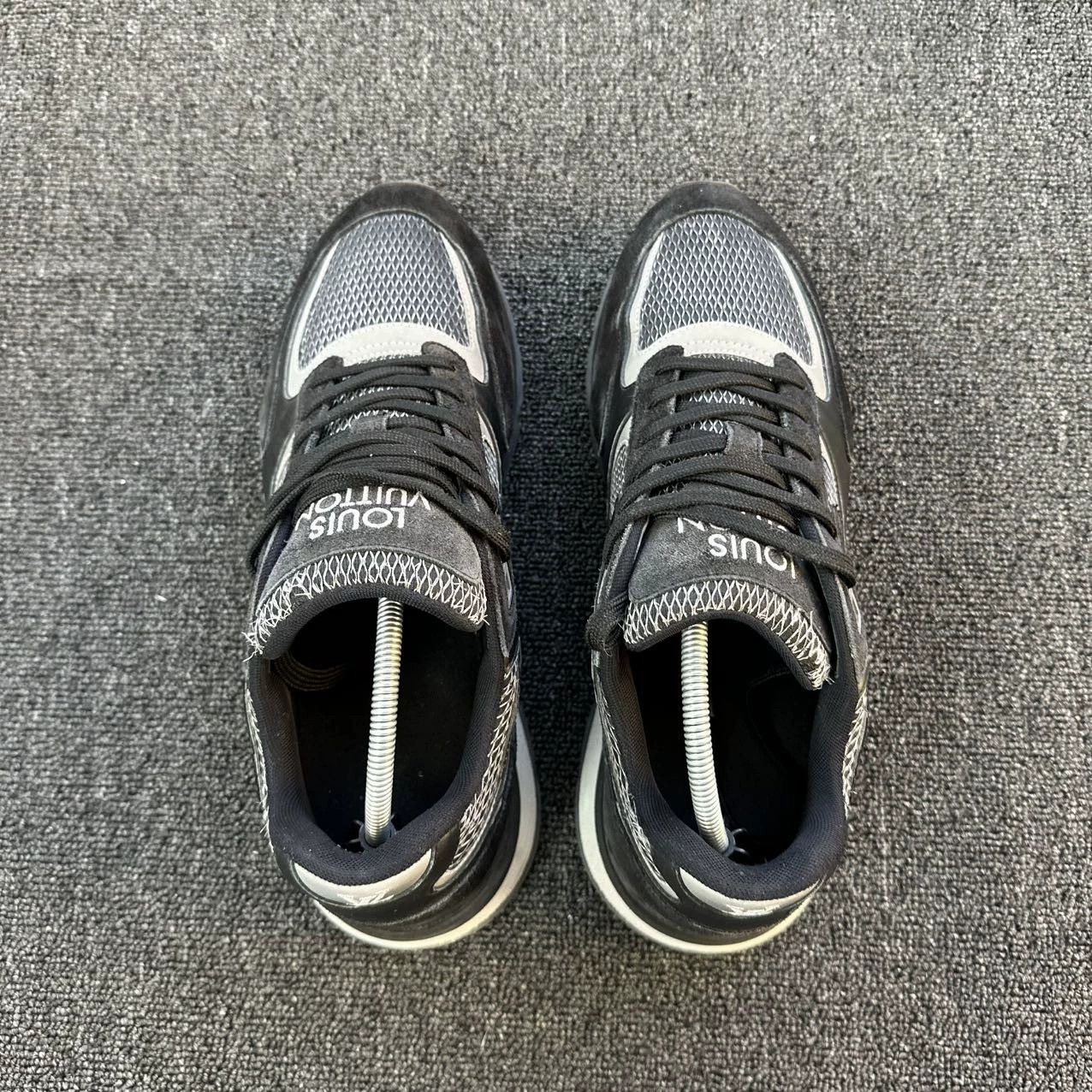 Louis Vuitton LV Runaway 95 New 42.5 Size US 9.5 / EU 42-43 - 4 Thumbnail