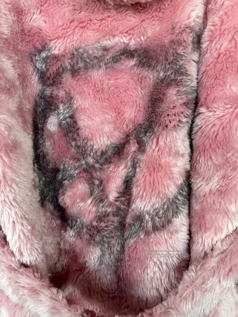 Vetements Vetements Fuzzy Bathrobe Size US S / EU 44-46 / 1 - 3 Thumbnail