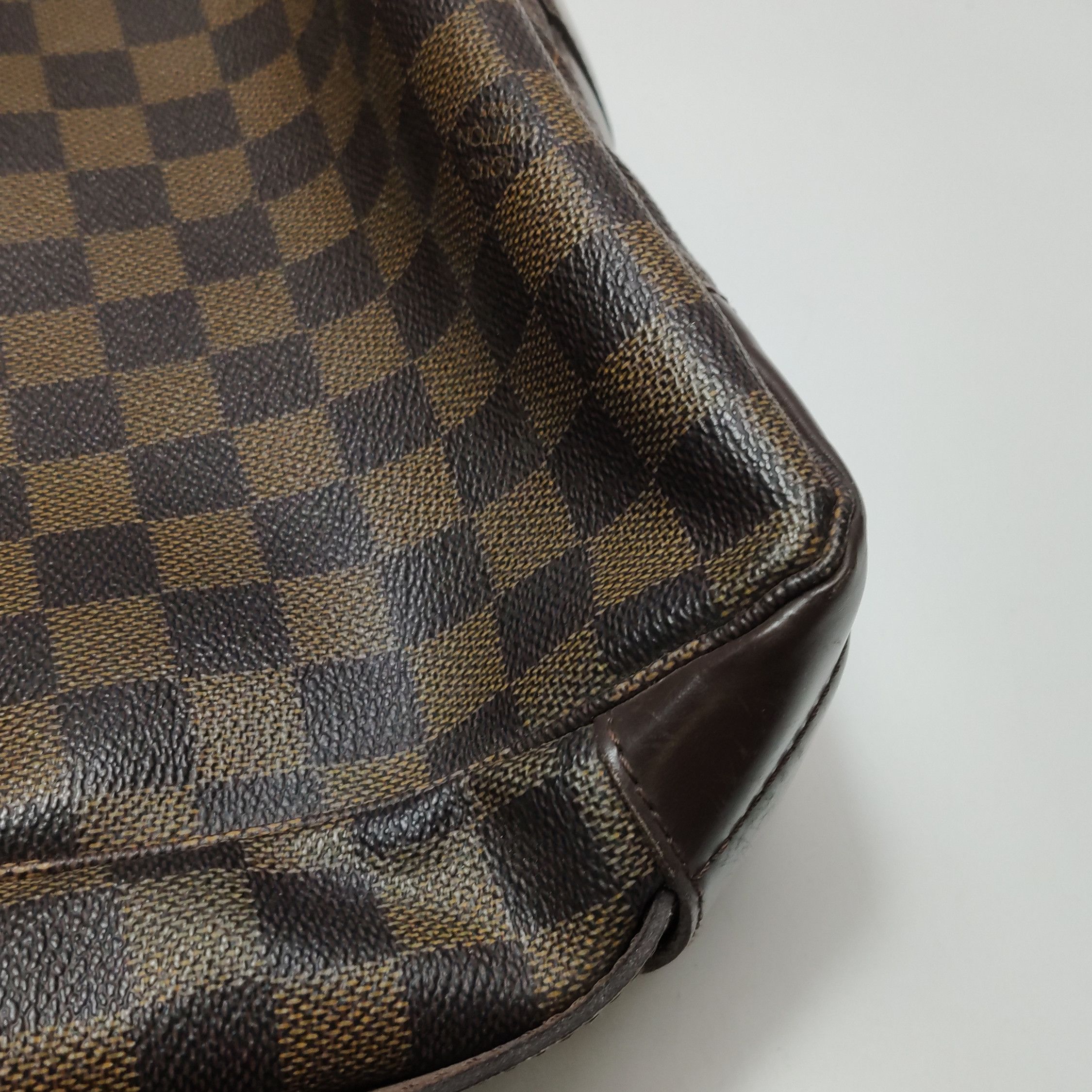 Louis Vuitton Louis Vuitton (LV) Bastille leather checkerboard flap cross Size ONE SIZE - 9 Thumbnail