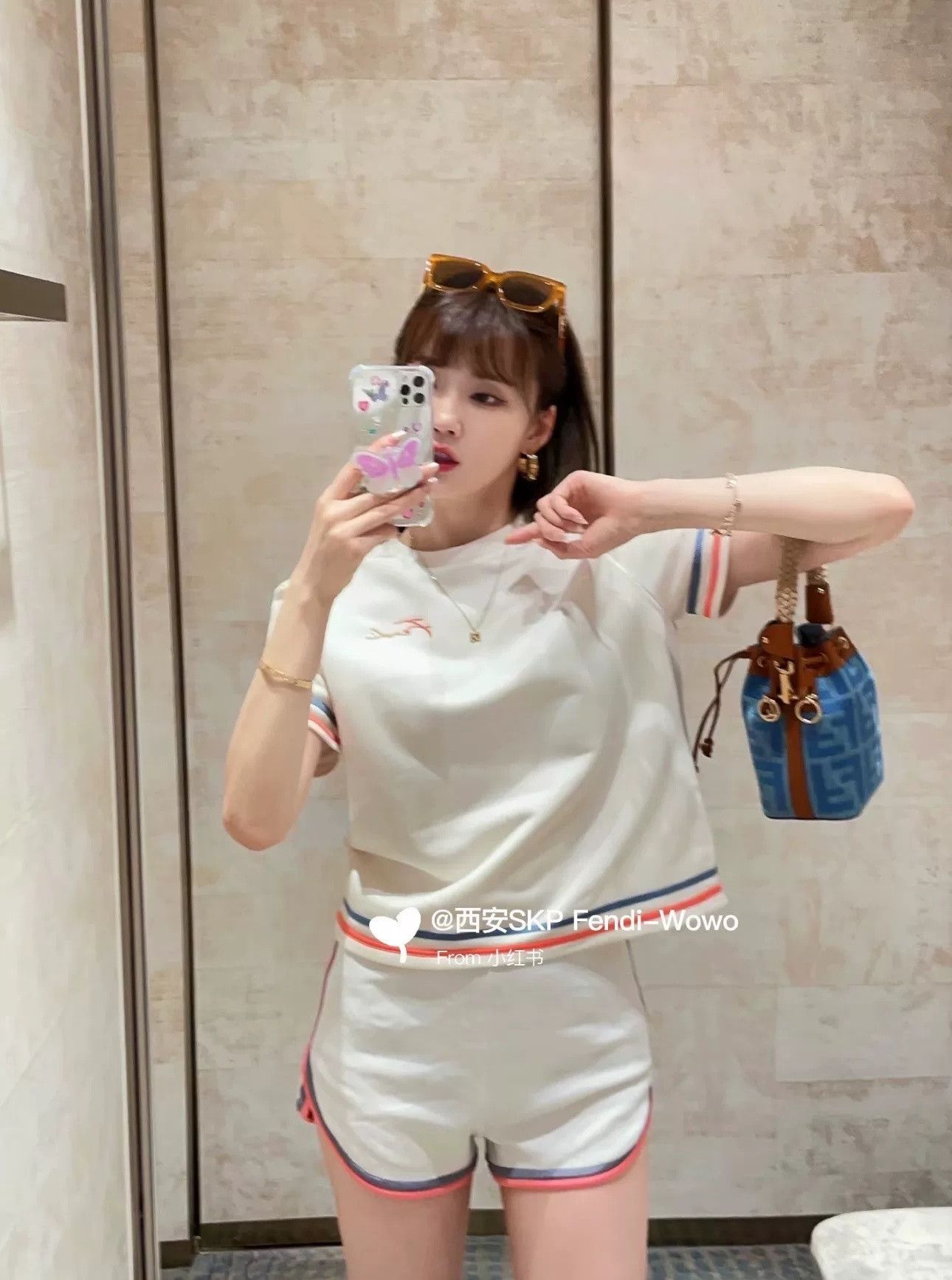 Fendi Fendi Constellation White Striped Logo Zip Tee Size US M / EU 48-50 / 2 - 7 Thumbnail