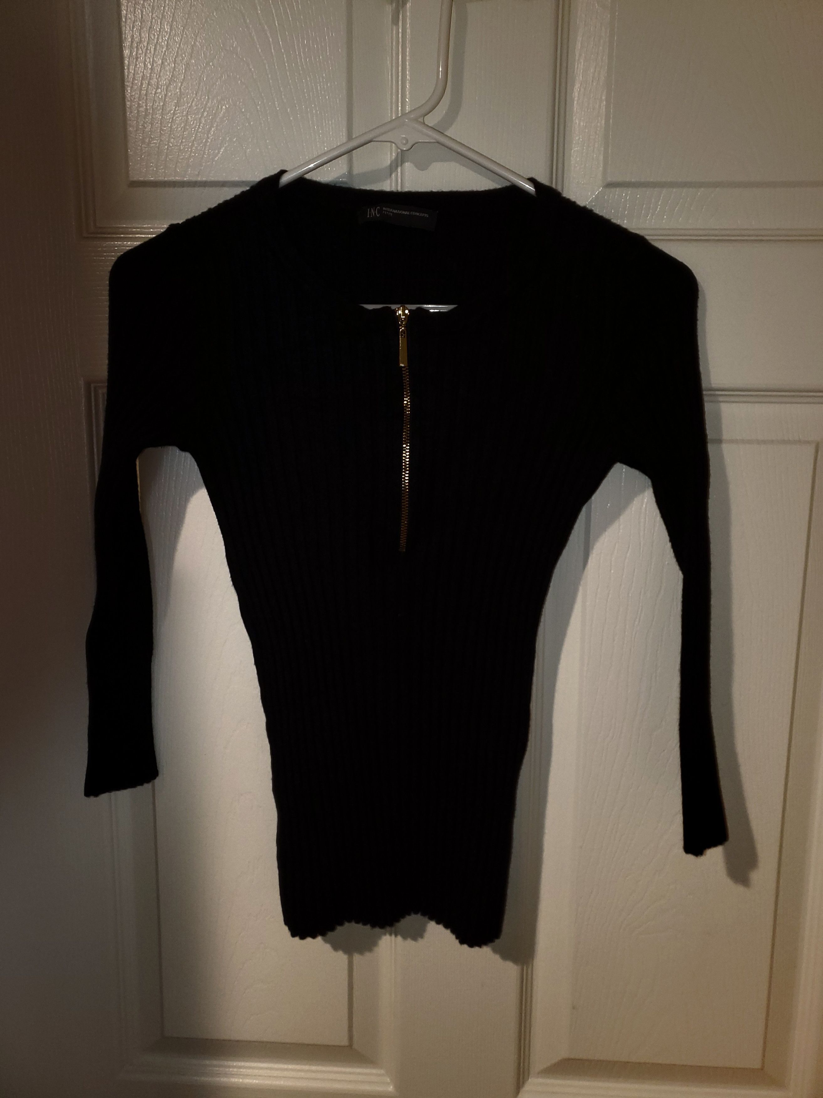 I.N.C INC Petite black ribbed stretch material sweater (xs/s) Size XS / US 0-2 / IT 36-38 - 1 Thumbnail