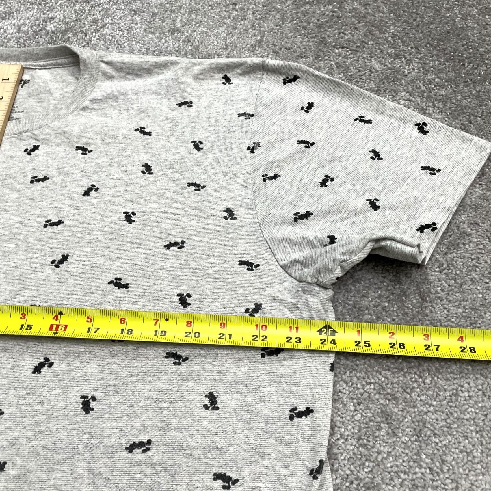 Disney Disney Mickey Mouse T-Shirt Mens XL Gray Graphic Print Crew Neck Short Sleeve Cotton Polyester Regular Fit Vintage: No Size US XL / EU 56 / 4 - 6 Thumbnail