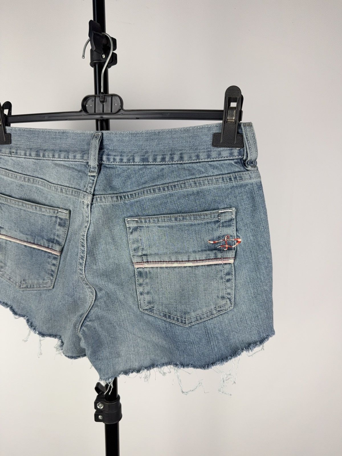 Diesel Vntg Diesel Denim Cutoff Shorts Distressed Italy W30 Women Size 30" / US 8 / IT 44 - 6 Thumbnail