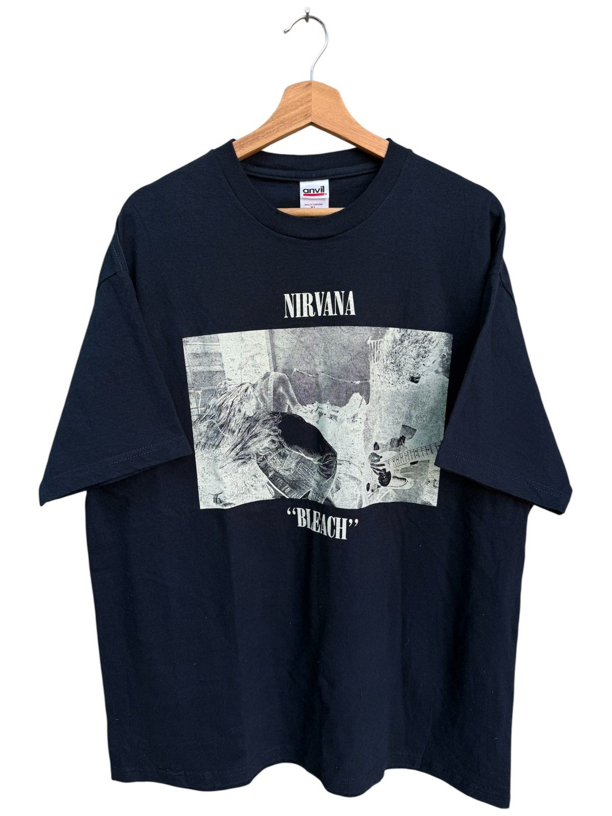 Band Tees Vintage Nirvana Bleach band tee Size US XL / EU 56 / 4 - 1 Thumbnail