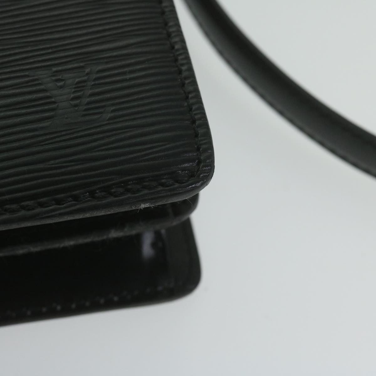 Louis Vuitton LOUIS VUITTON Epi Capuchin Shoulder Bag Black M52342 Size ONE SIZE - 8 Thumbnail