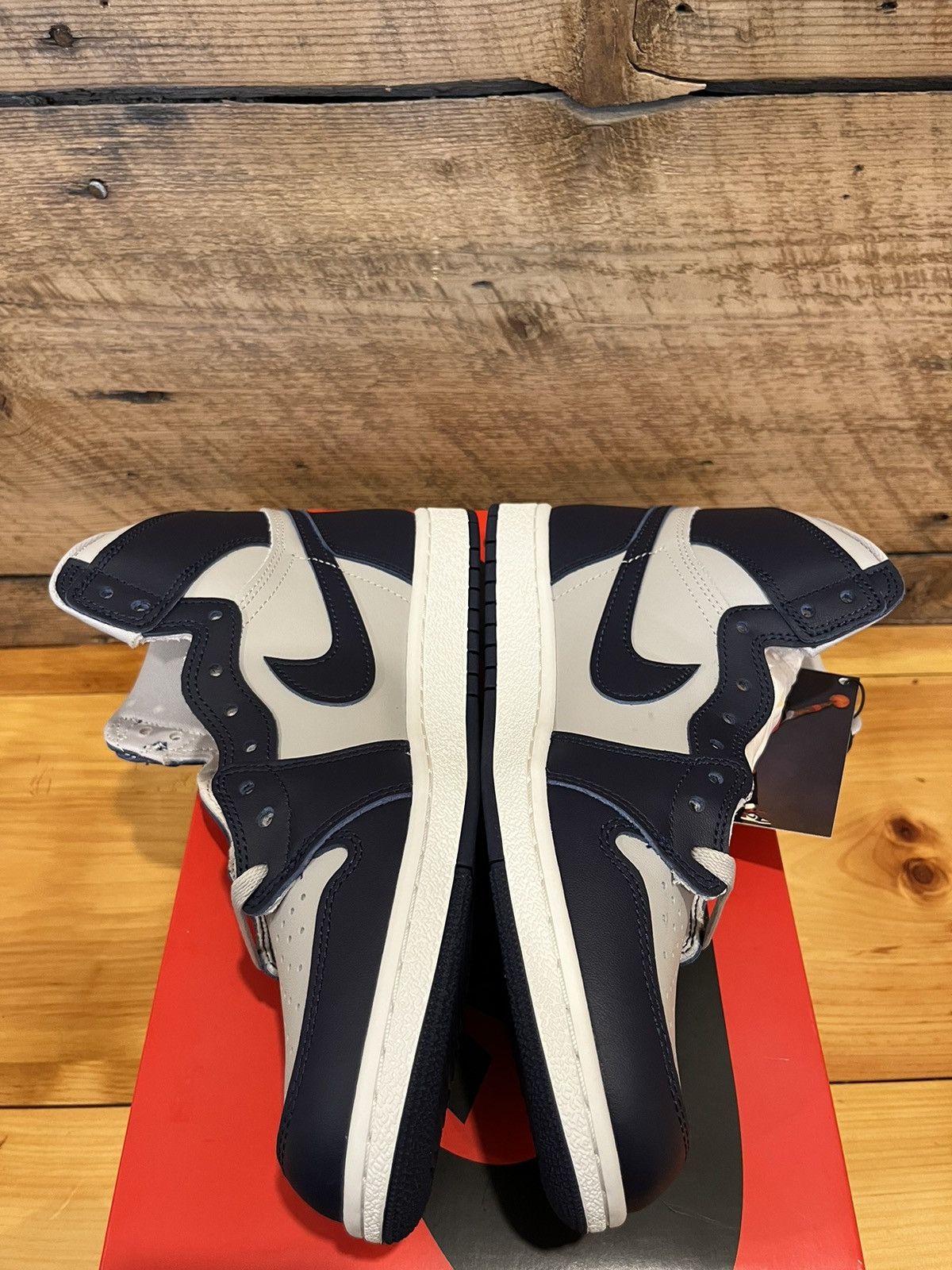 Jordan Brand Nike Air Jordan 1 Retro High 85 Georgetown Navy BQ4422-400 Size US 9.5 / EU 42-43 - 7 Thumbnail