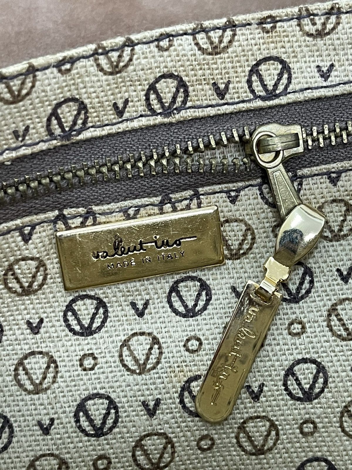 Valentino Full Leather Suede Valentino Italy Cross Body Bag 3🟩 Size ONE SIZE - 19 Thumbnail