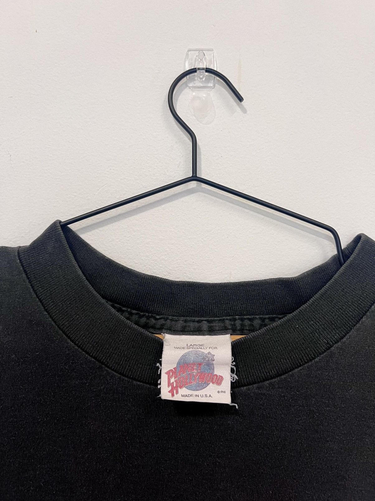 Planet Hollywood Vintage Planet Hollywood “Beyond Control” Tee Made in USA L Size US L / EU 52-54 / 3 - 3 Thumbnail