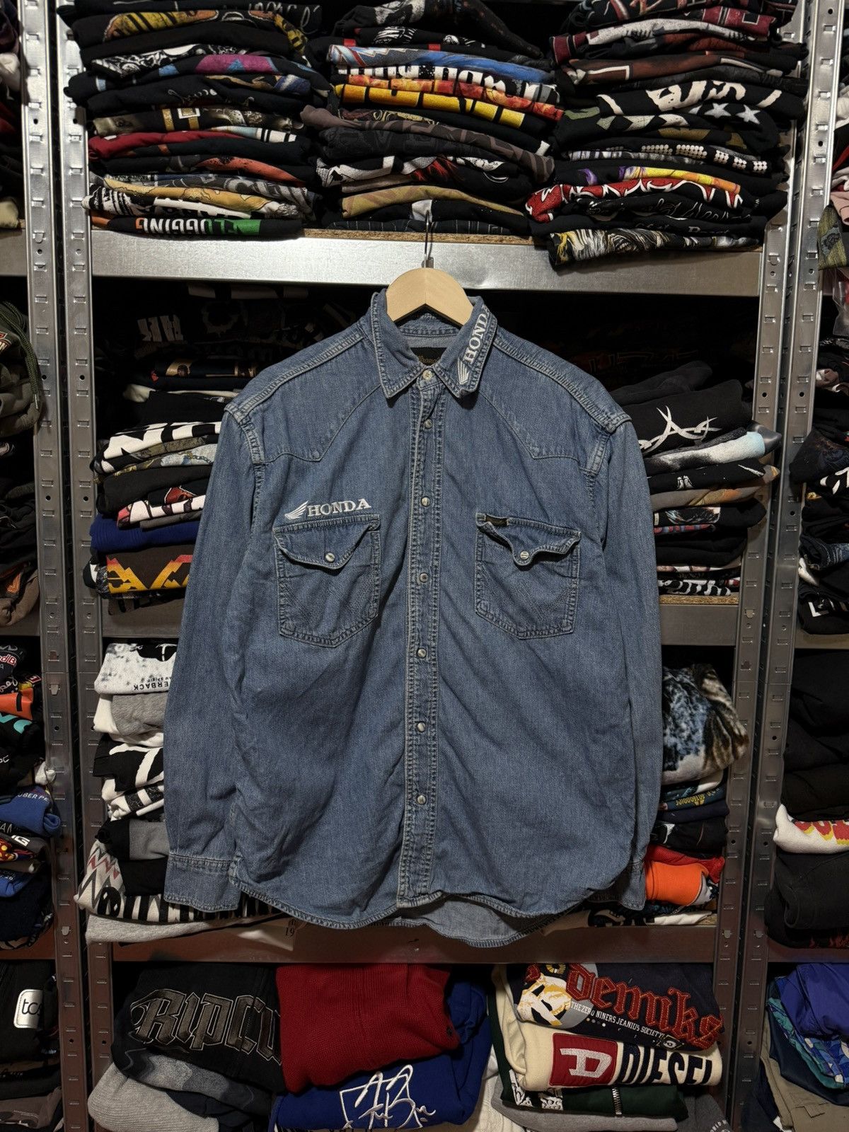 Wrangler Rare Wrangler Honda Racing Denim Navy Blue Button Shirt Size US XL / EU 56 / 4 - 1 Thumbnail