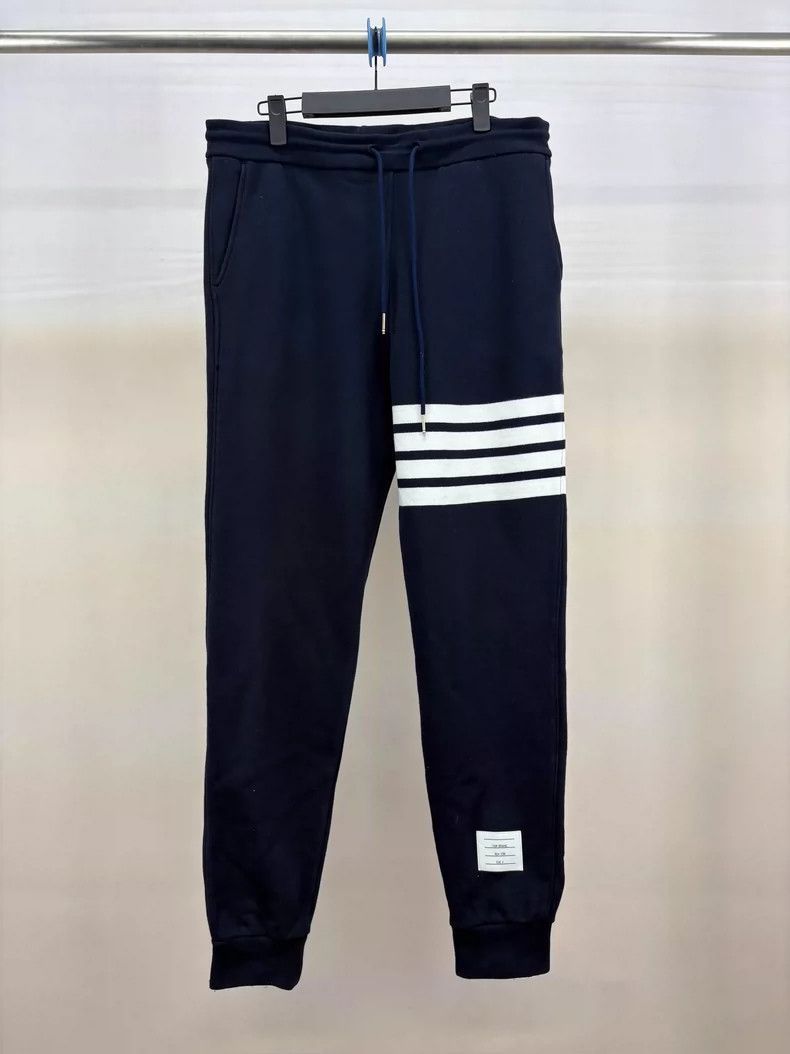 Thom Browne Thom Browne size3 Dark blue trousers with four stripes Size US 27 - 1 Thumbnail