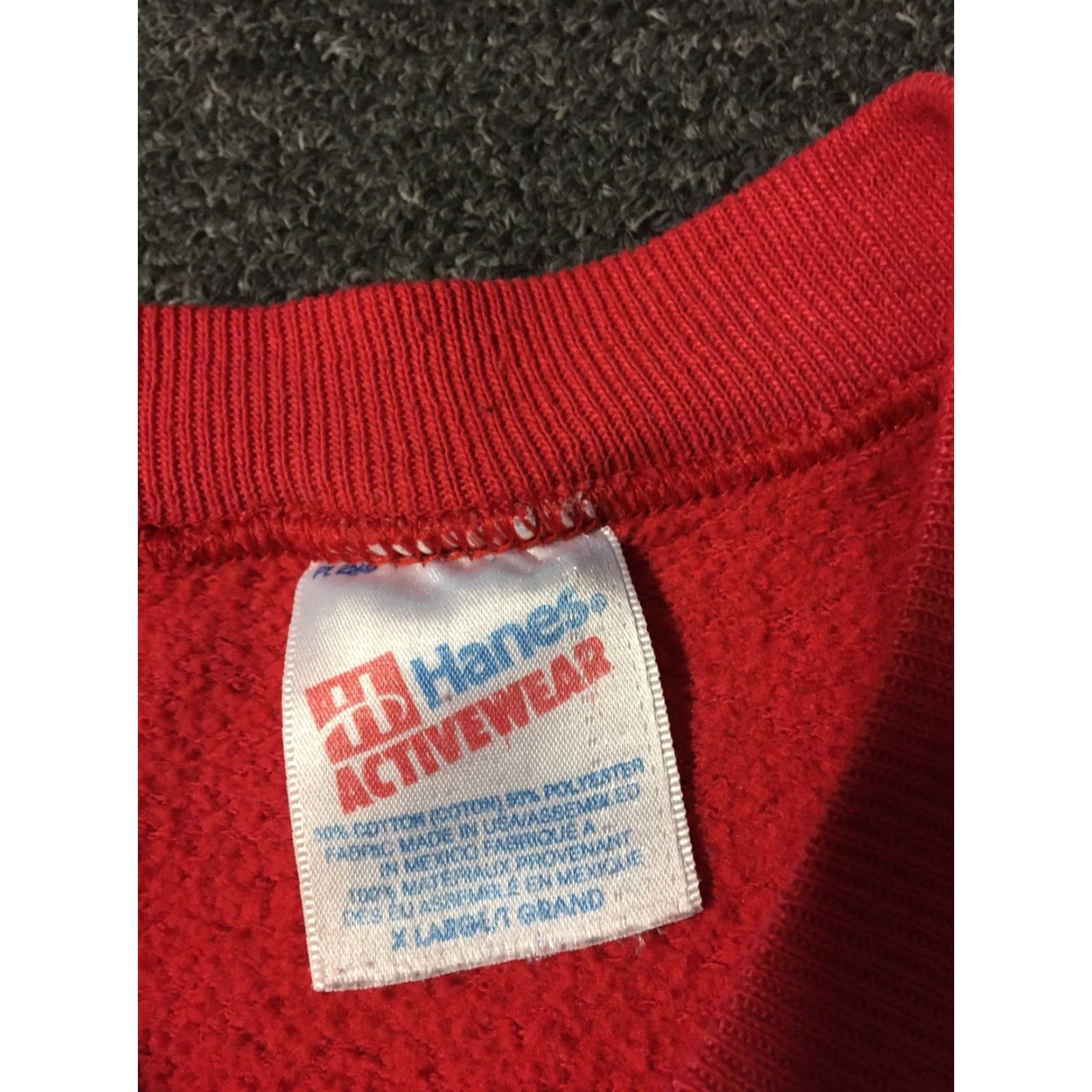 Hanes VINTAGE 90s Apple Flower Collage Sweatshirt Red Men L Crewneck Floral Nature Vaporwave Grunge 80s Outdoors Hiking USA College Rock Punk Hipster Size US L / EU 52-54 / 3 - 6 Thumbnail