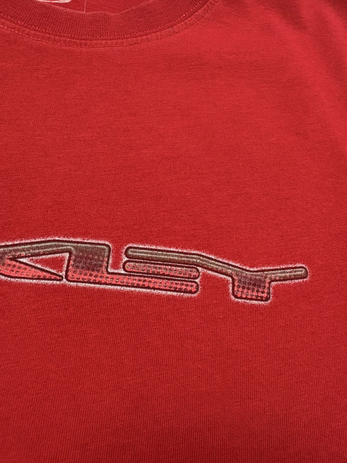 Oakley Oakley Vintage Red Spell Out T Shirt Hype Big Logo Y2K 00s Size US M / EU 48-50 / 2 - 13 Thumbnail