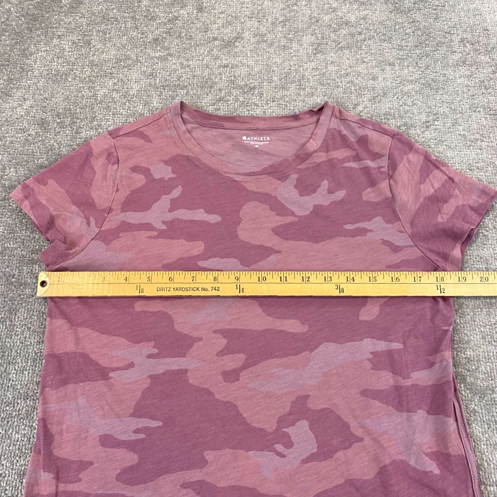 Athleta Athleta Shirt Top Womens M Pink Camouflage Daily Tee Crew Short Sleeve Organic Size M / US 6-8 / IT 42-44 - 4 Thumbnail