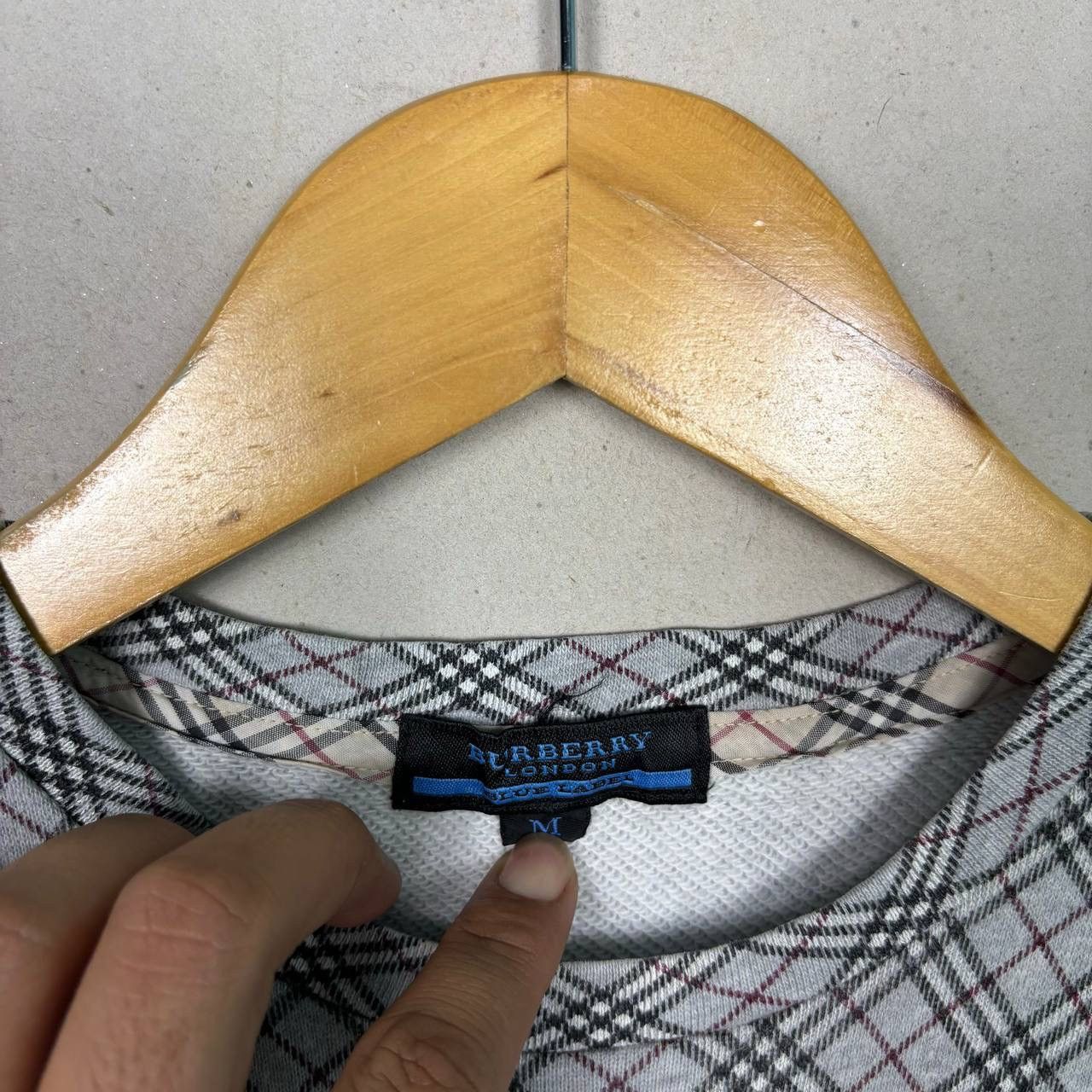 Burberry Vtg Burberry Blue Label All-Over Nova Check T-Shirt Size M Size M / US 6-8 / IT 42-44 - 5 Thumbnail