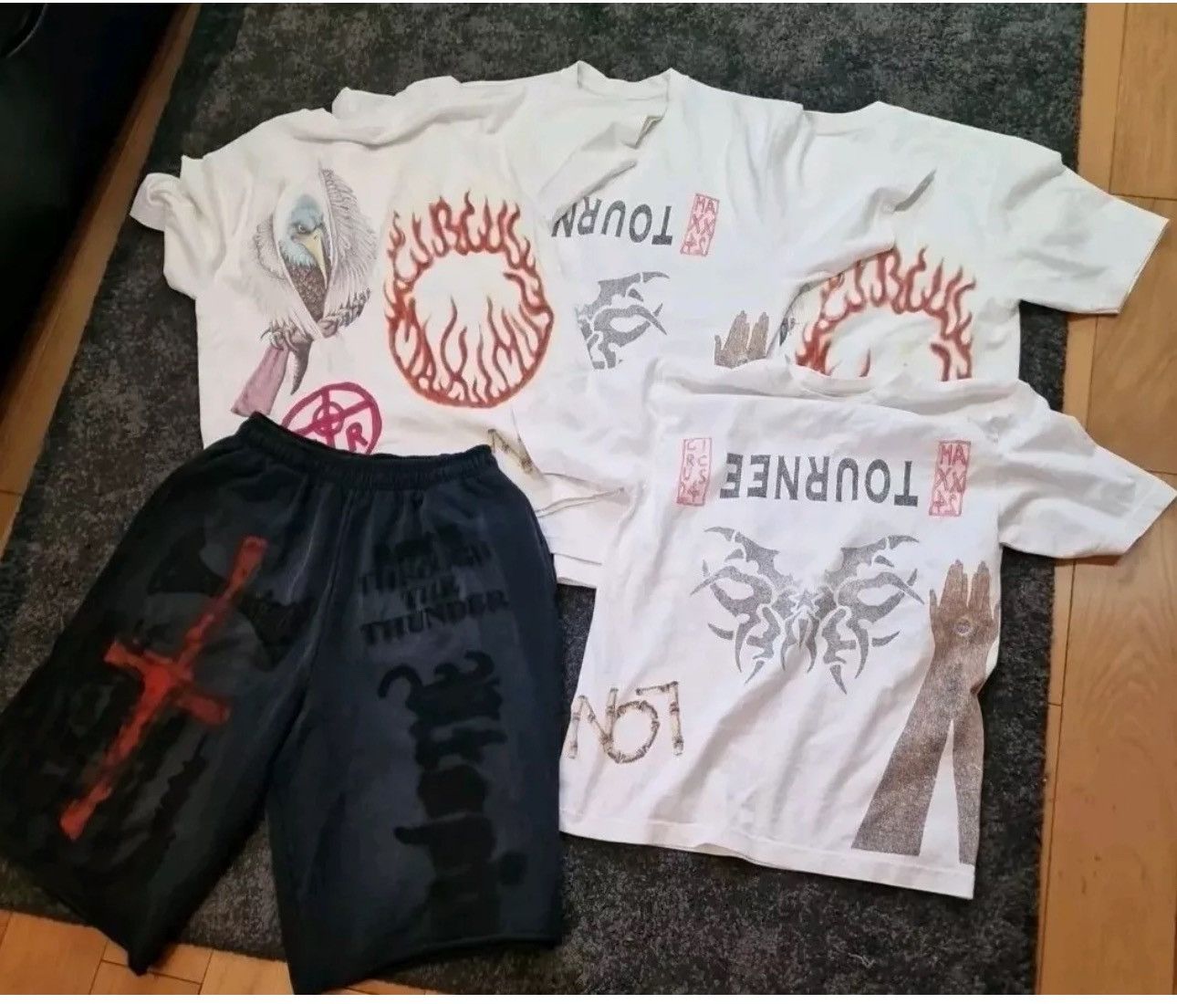 Travis Scott EURO TRAVIS SCOTT TEES IN A MEDIUM Size US M / EU 48-50 / 2 - 1 Thumbnail