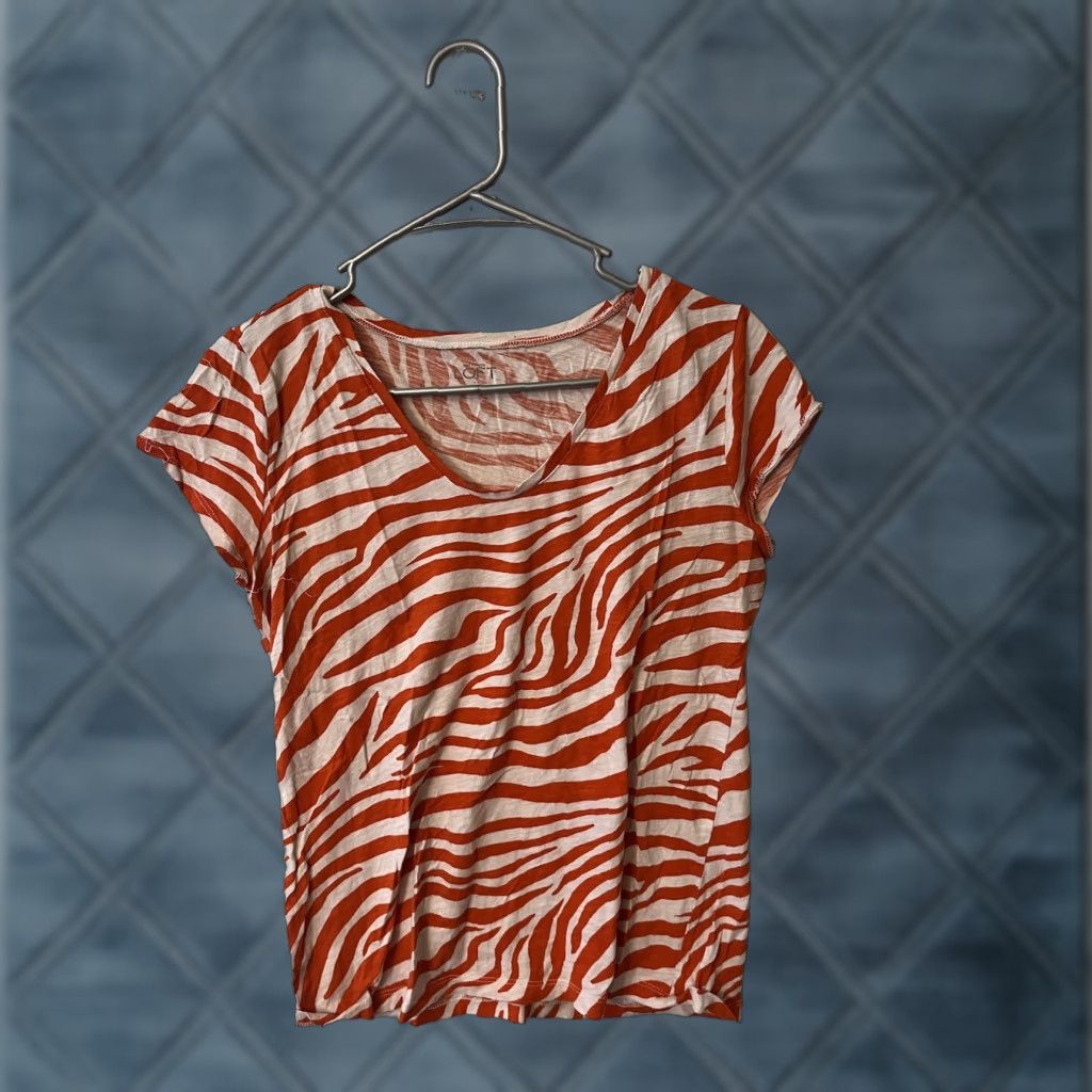 Ann Taylor LOFT T-Shirt Orange Animal Print Round Neck Cap Sleeve Top Tee Medium Womens Size M / US 6-8 / IT 42-44 - 1 Thumbnail