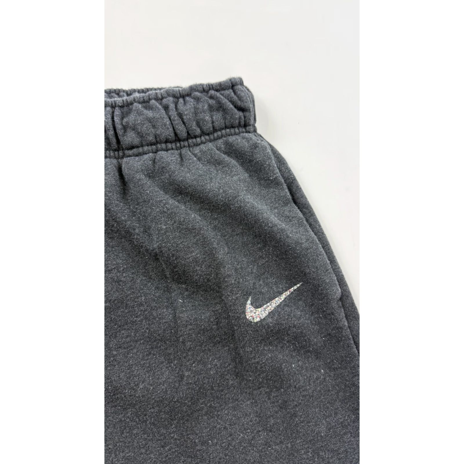 Nike Nike Pants Mens Medium Gray Fleece Joggers DJ6941-010 Swoosh Logo Elastic Waist Casual Activewear Pants Size US 31 - 2 Thumbnail