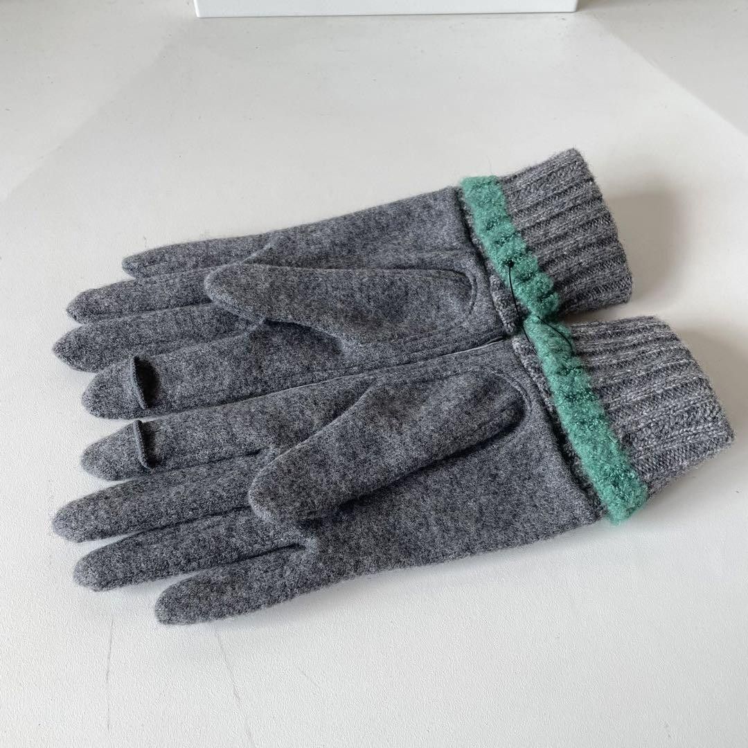 Vivienne Westwood Orb Embroidered Sheep Suede Wool Gloves Size ONE SIZE - 5 Thumbnail