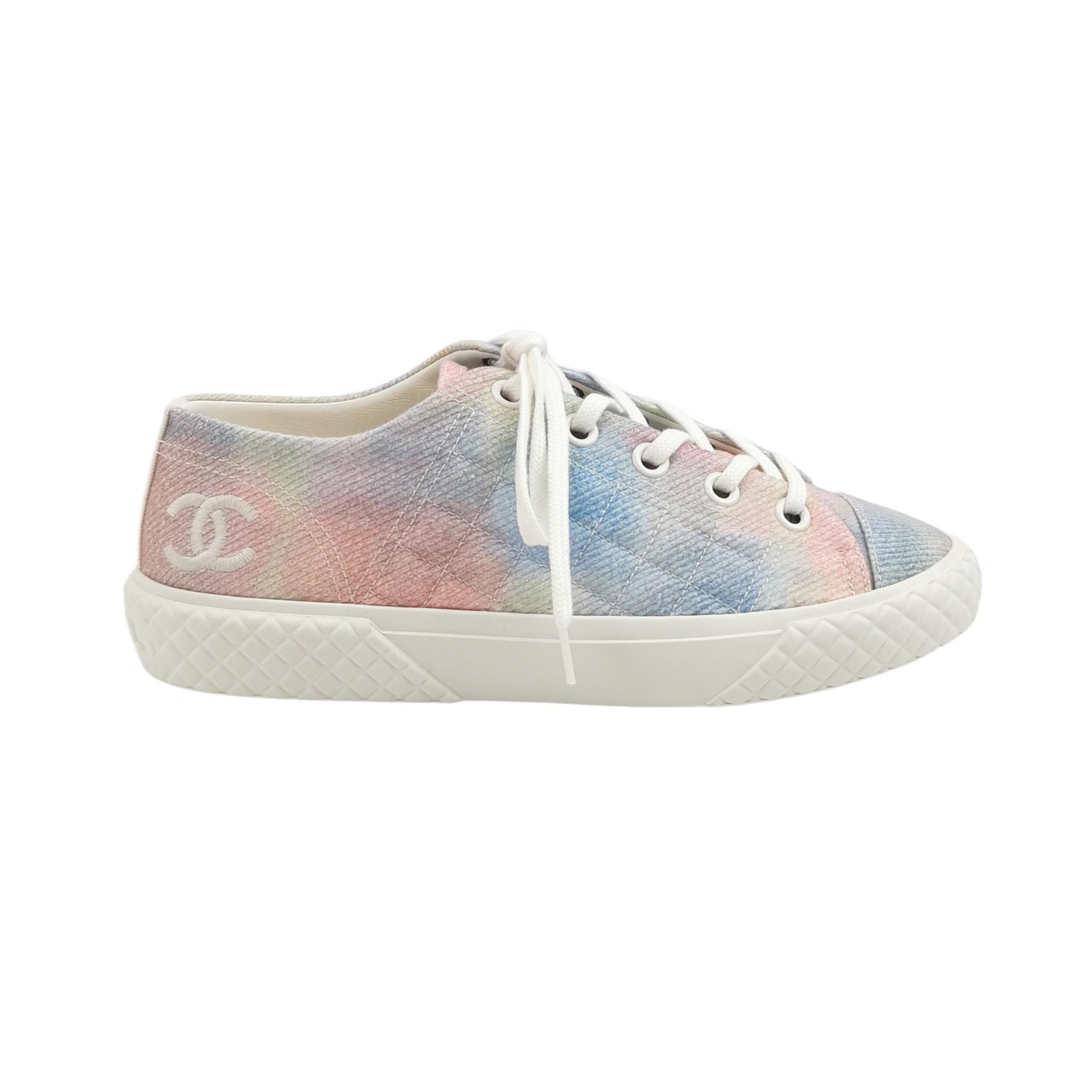 Chanel Chanel Women 7-5 Lowtop Sneakers Size US 7.5 / IT 37.5 - 1 Thumbnail