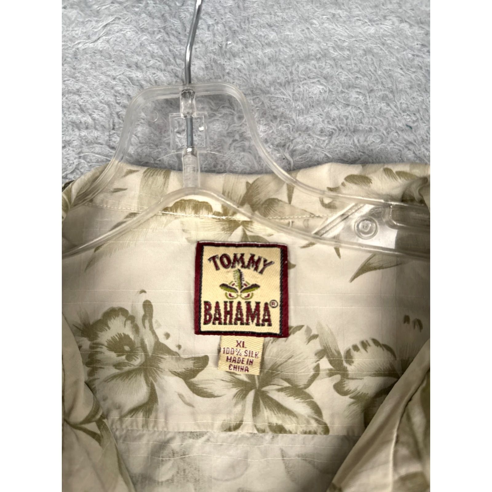 Tommy Bahama VINTAGE Tommy Bahama Shirt Men? Extra Large Ivory Silk Button-Up Hawaiian Floral Short Sleeve Beach Designer XL Ivory Silk Button-Up Mens 90s? Size US XL / EU 56 / 4 - 7 Thumbnail