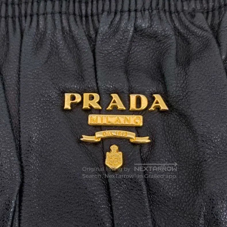 Prada Prada Black pleated sheepskin zipper long-sleeved leather Size XS / US 0-2 / IT 36-38 - 5 Thumbnail
