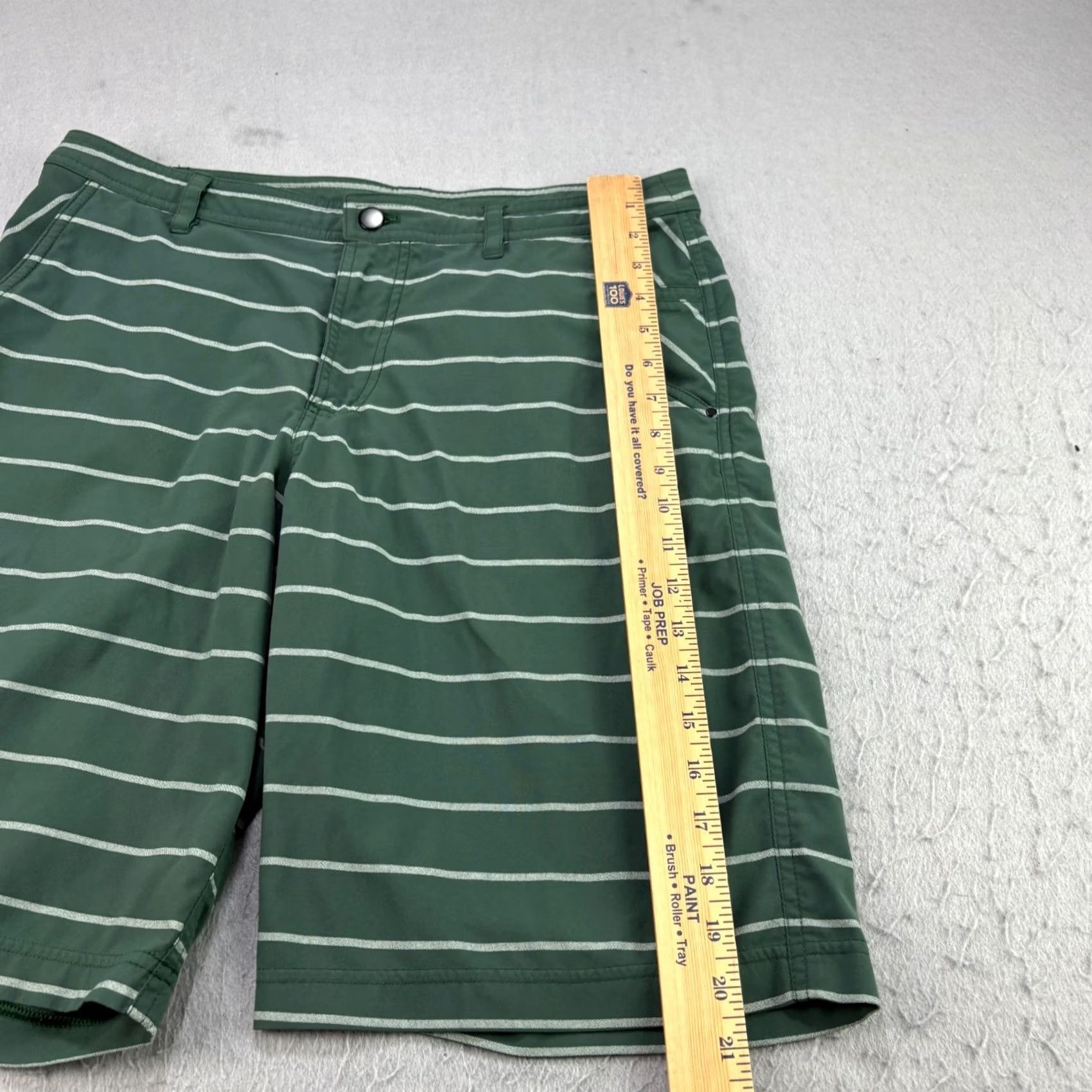 Lululemon Lululemon Kahuna Shorts Mens Size 32 Green Chino Striped Preppy Athleisure Regular Inseam 10 in Pocket Logo Size US 32 / EU 48 - 4 Thumbnail