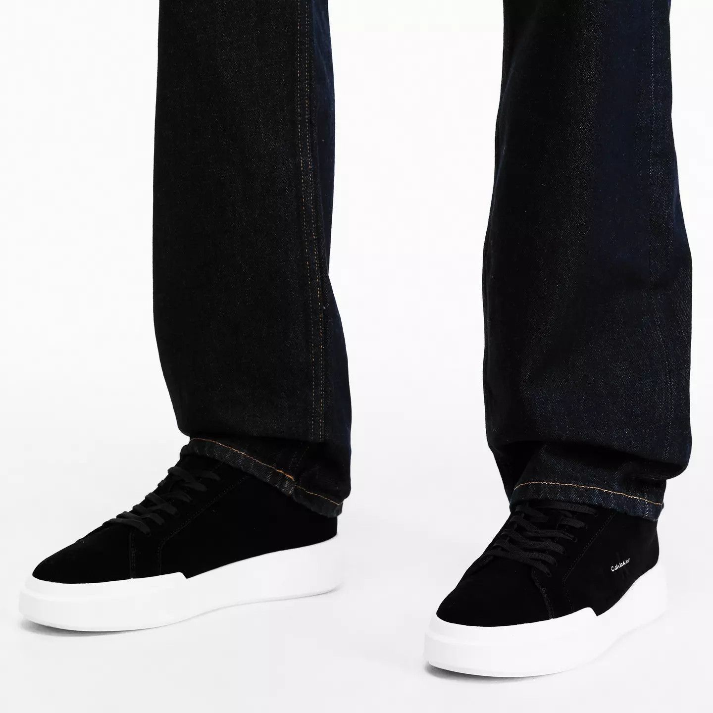 Calvin Klein o1g2r1mq0426 Chunky Cup Low-Top Trainers in Black/White Size US 9 / EU 42 - 3 Thumbnail